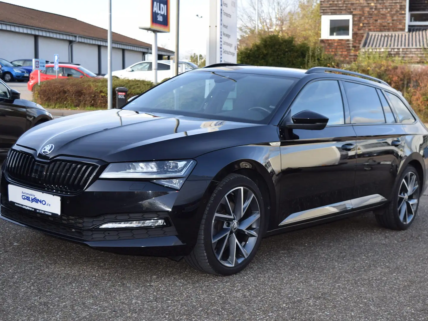 Skoda Superb Sportline 4x4 AHK 360° Kamera ACC Schwarz - 1