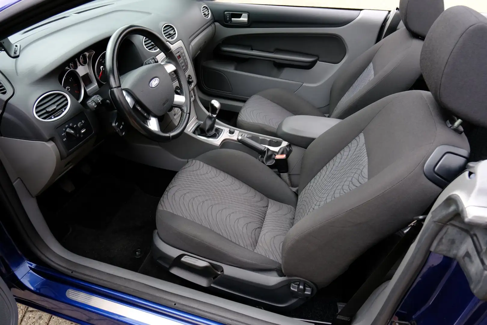 Ford Focus CC Coupé-Cabriolet 1.6 Cool & Sound Airco|Stoelverw|L Blau - 2