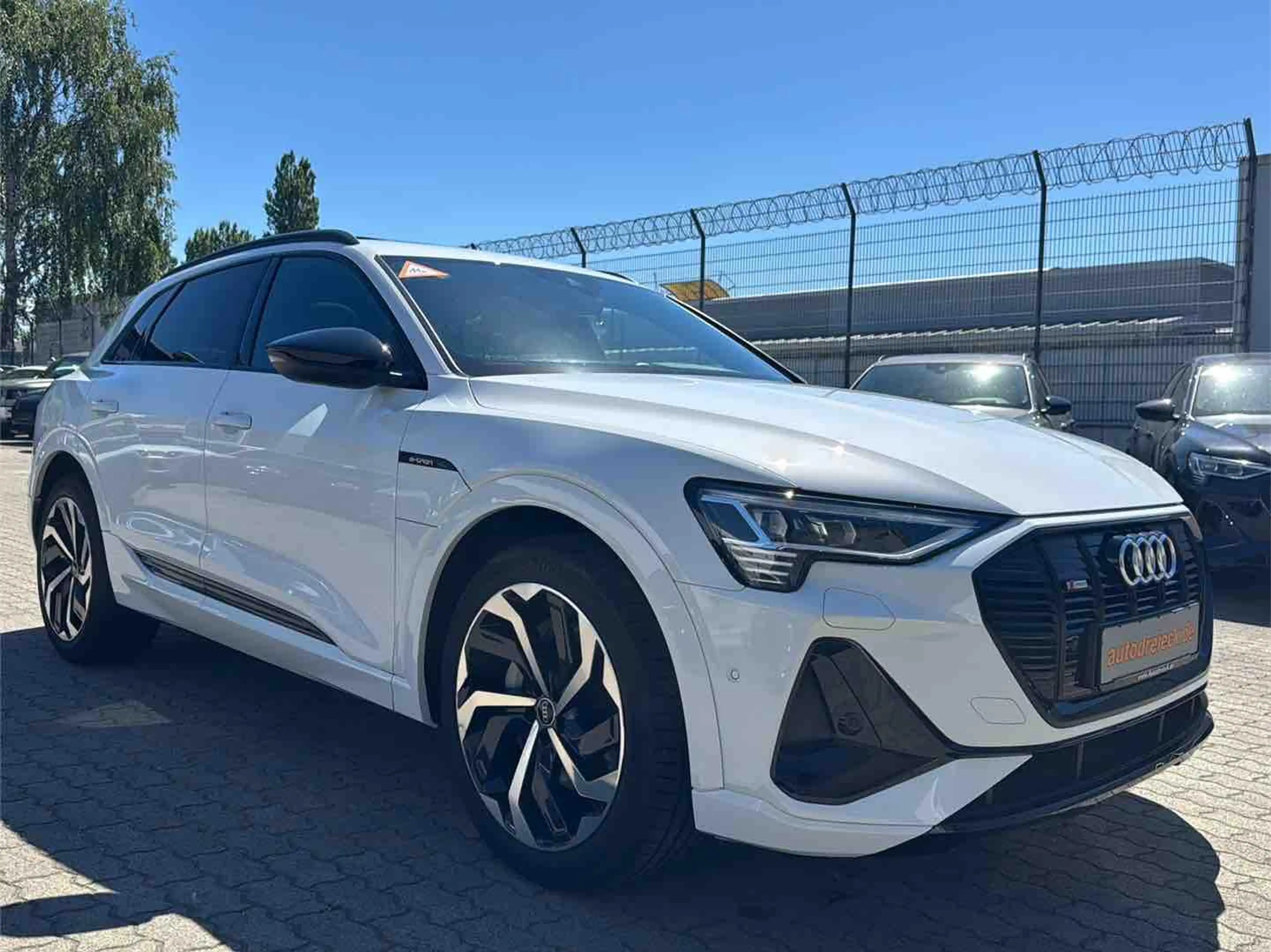 Audi e-tron 50 2x S line ACC BLACK PANO B&O 21Z KAM. — photo 5