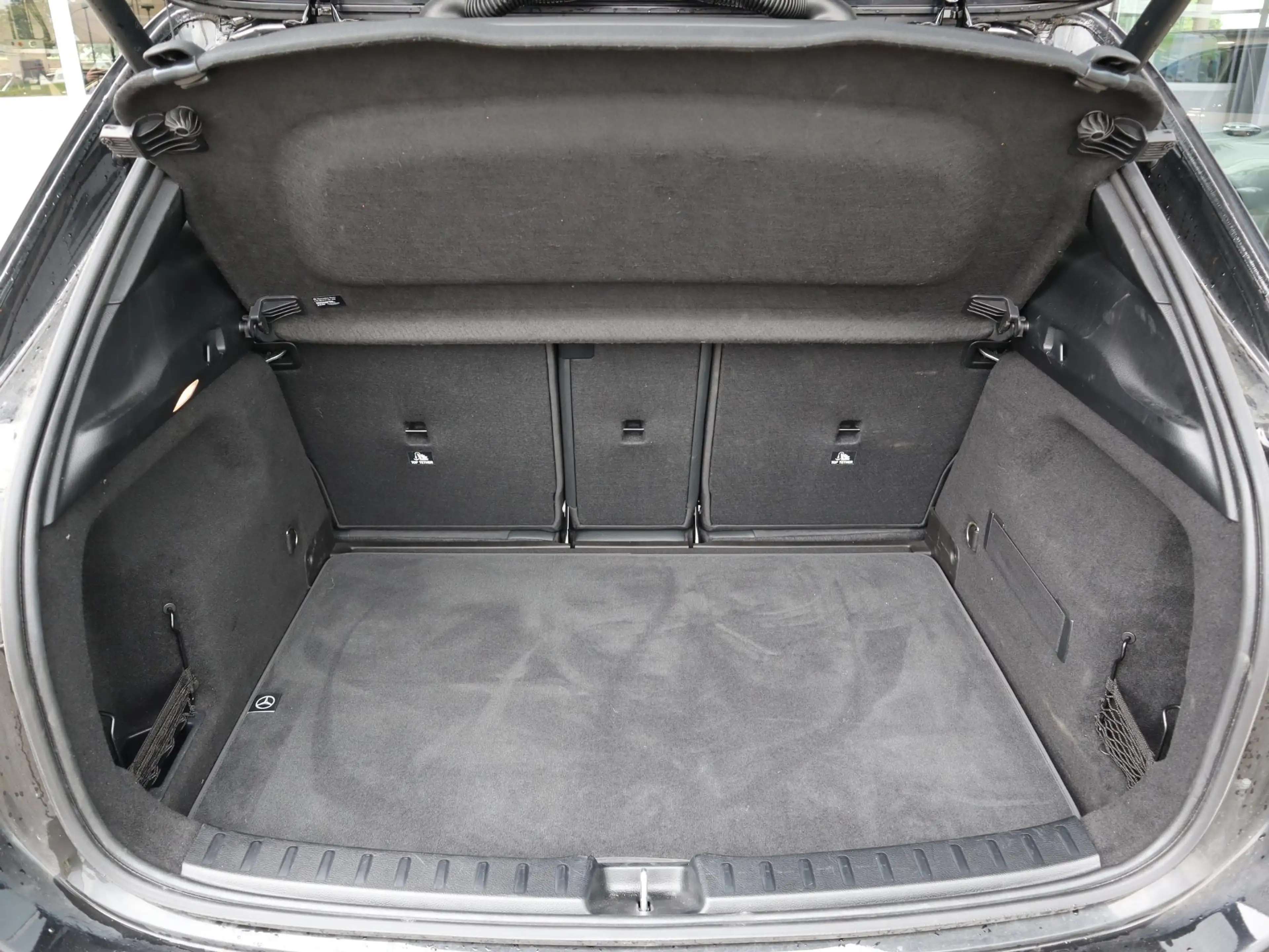 Mercedes-Benz GLA 250 e Business Solution AMG l Keyless l Panoramadak l — photo 7