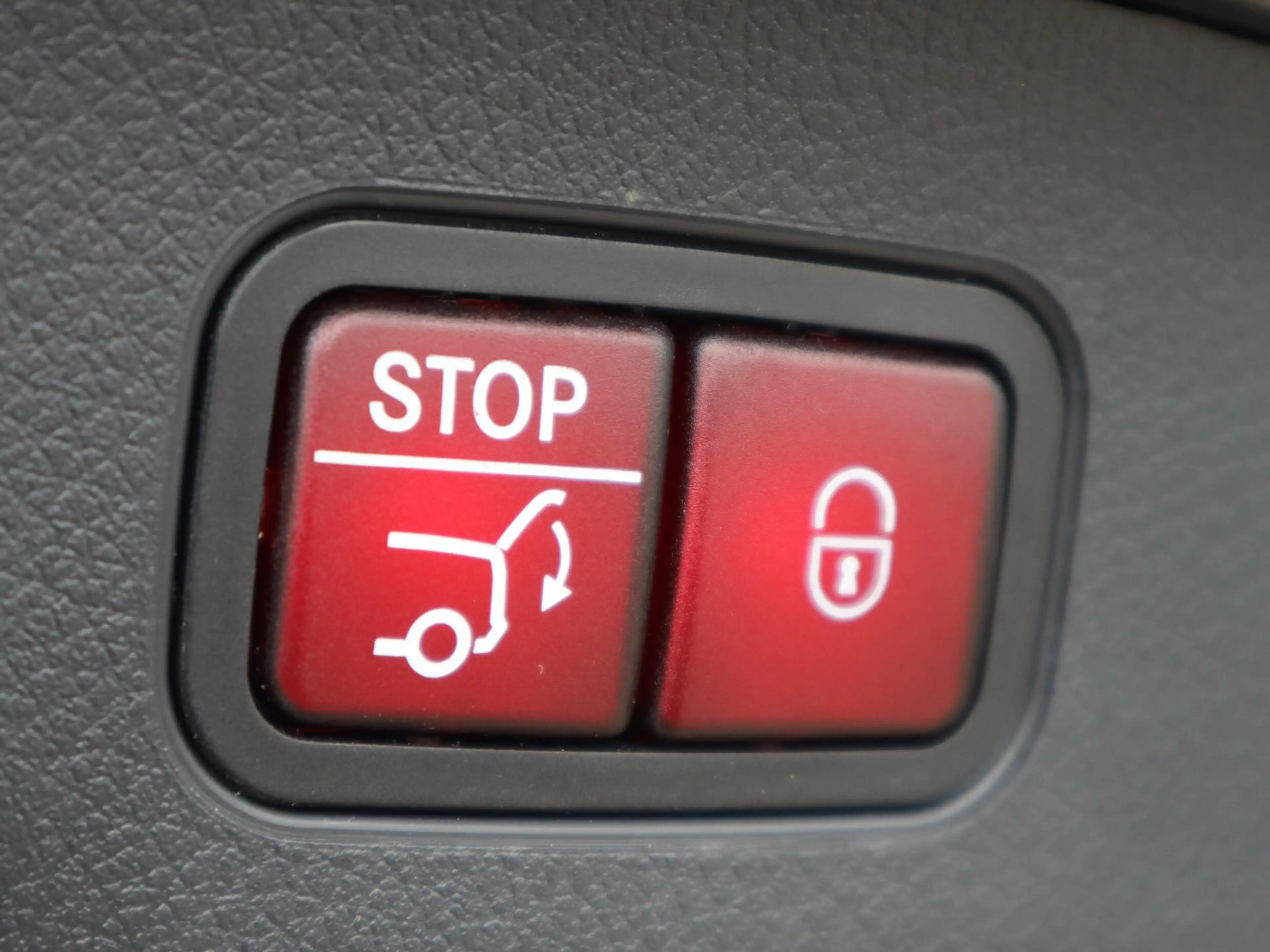 Mercedes-Benz GLA 250 e Business Solution AMG l Keyless l Panoramadak l — photo 8