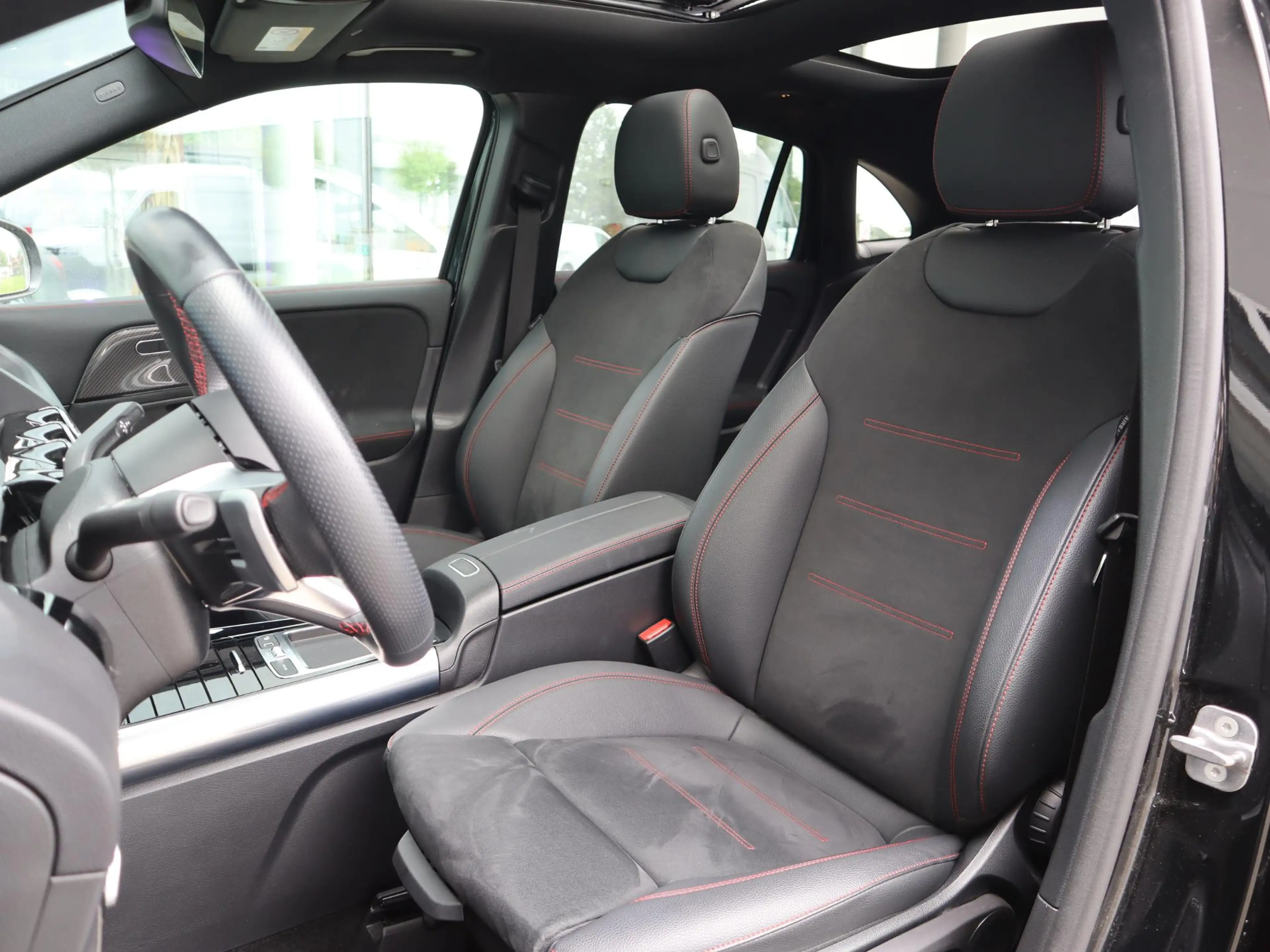 Mercedes-Benz GLA 250 e Business Solution AMG l Keyless l Panoramadak l — photo 12