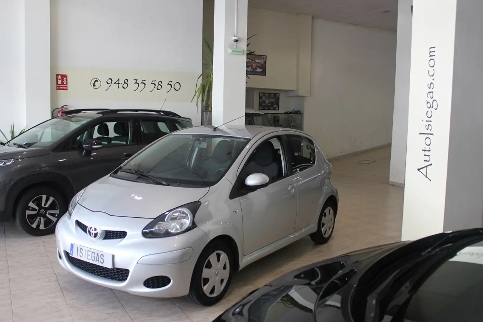 Toyota Aygo 1.0 VVT-i Blue Grijs - 2