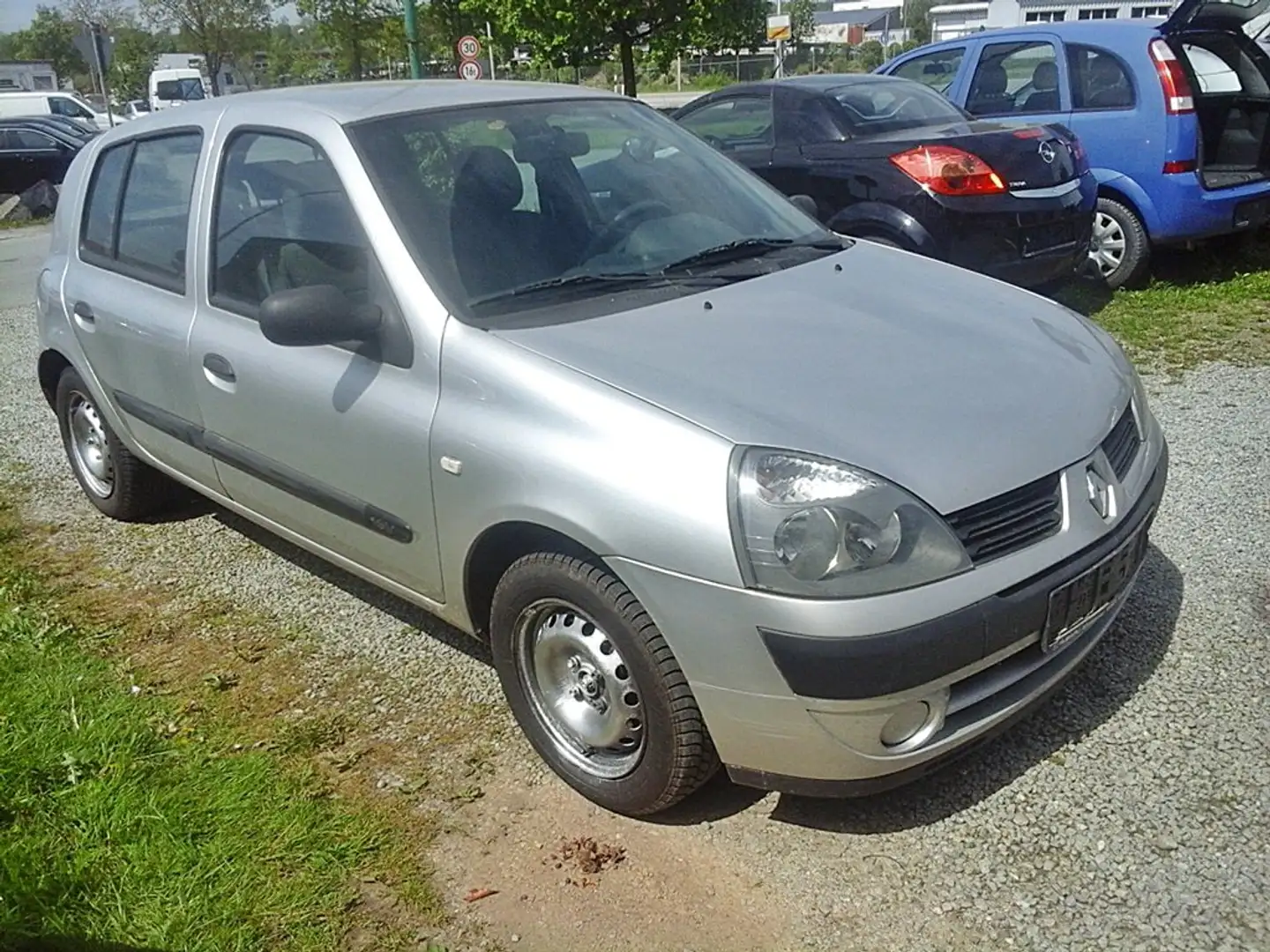 Renault Clio Authentique/ 5 trg/TÜV NEU/ met+ABS+Klima+ZV Silber - 1