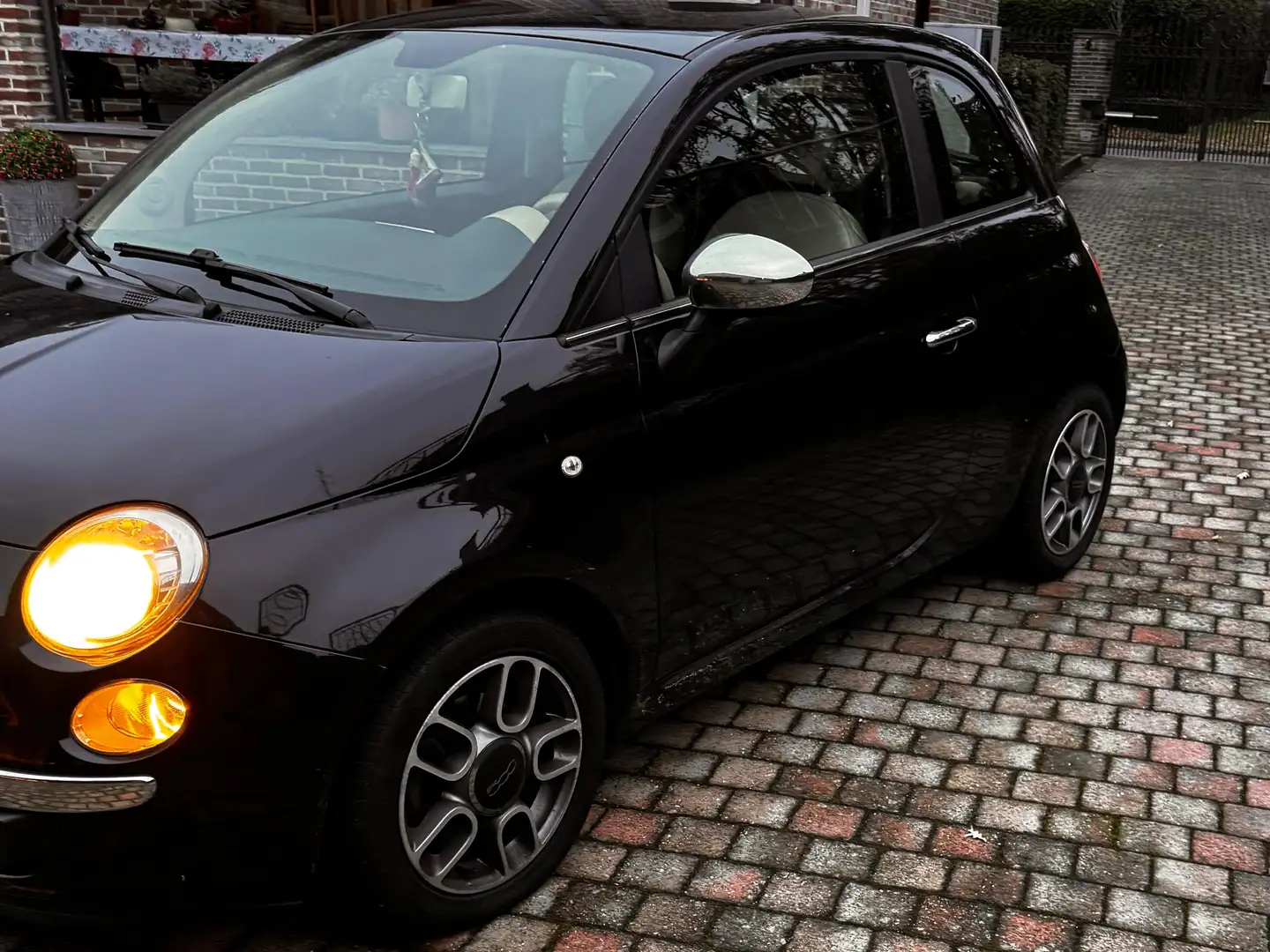 Fiat 500 500 1.3 Multijet 16V DPF Pop Zwart - 1