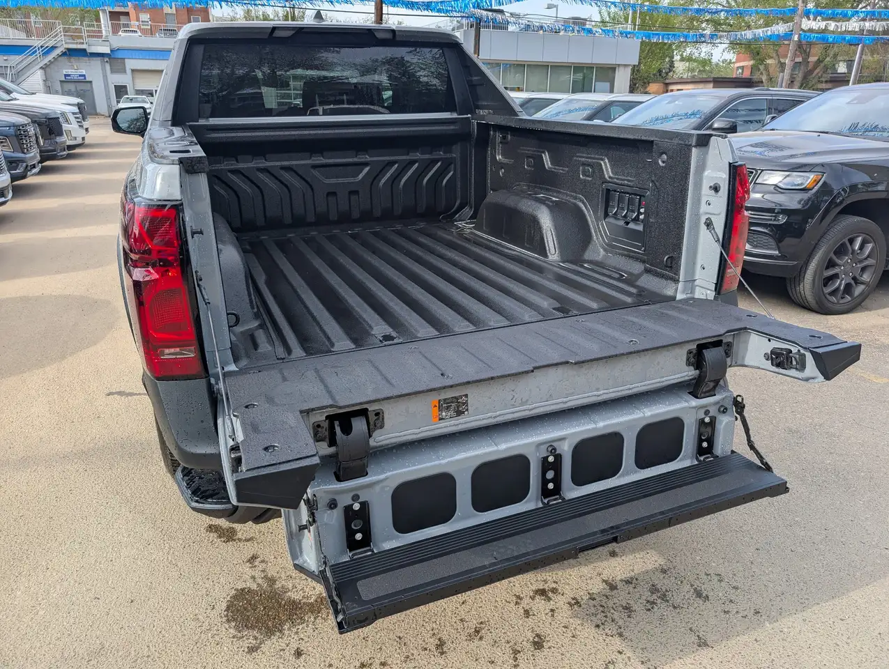 Chevrolet Silverado EV photo Chevrolet Silverado EV