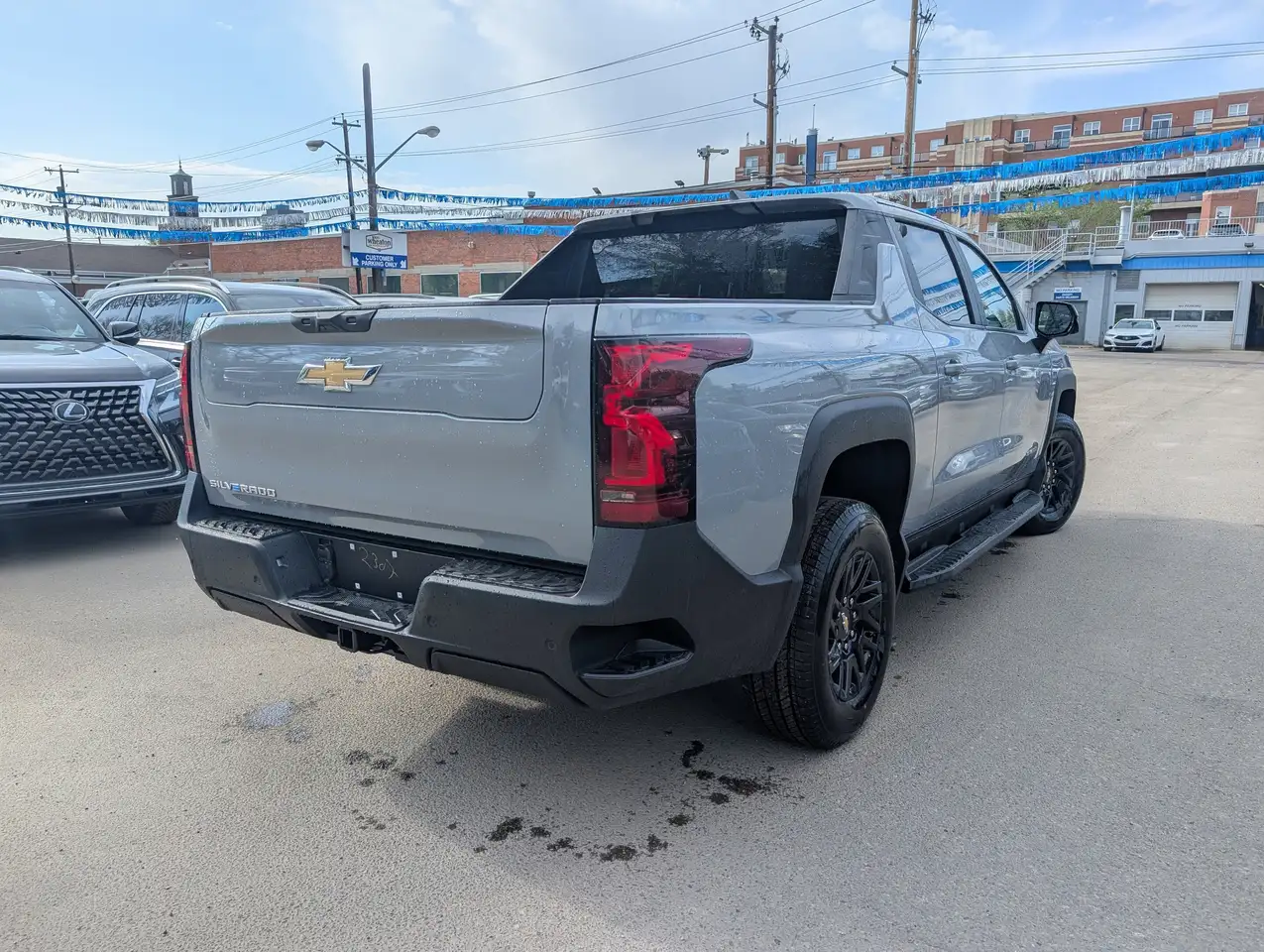 Chevrolet Silverado EV photo Chevrolet Silverado EV