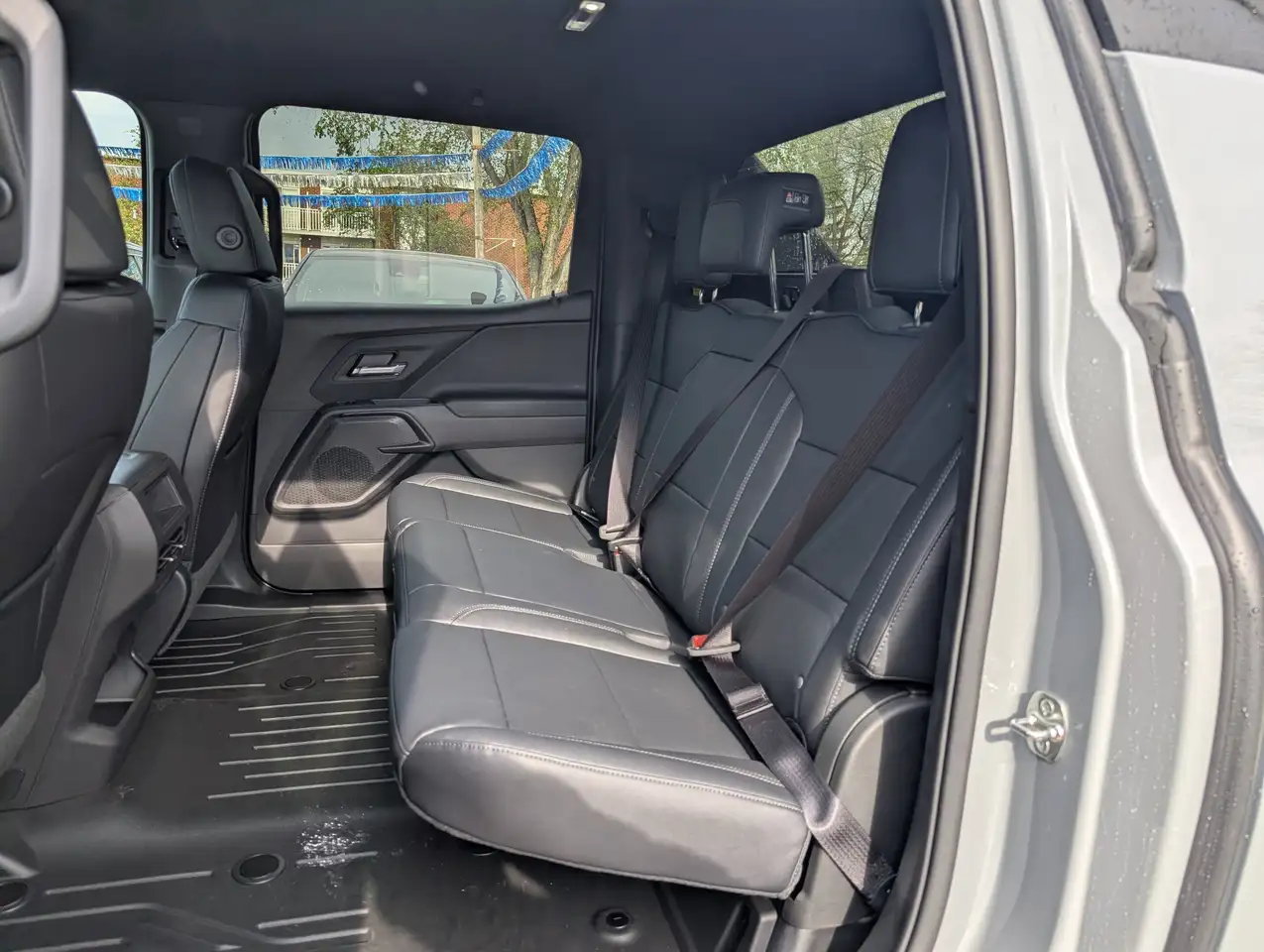 Chevrolet Silverado EV photo Chevrolet Silverado EV
