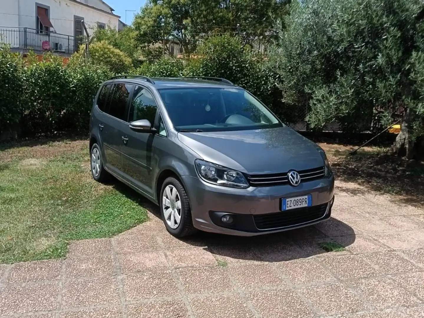 Volkswagen Touran Touran II 2010 1.6 tdi Comfortline Grigio - 2