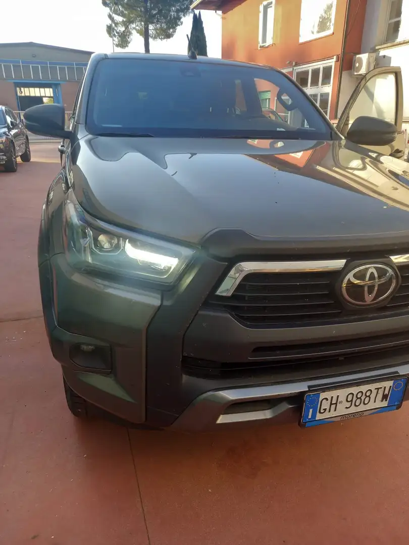 Toyota Hilux Hilux IV 20212.8 d double cab Invincible 4wd auto Brąz - 1