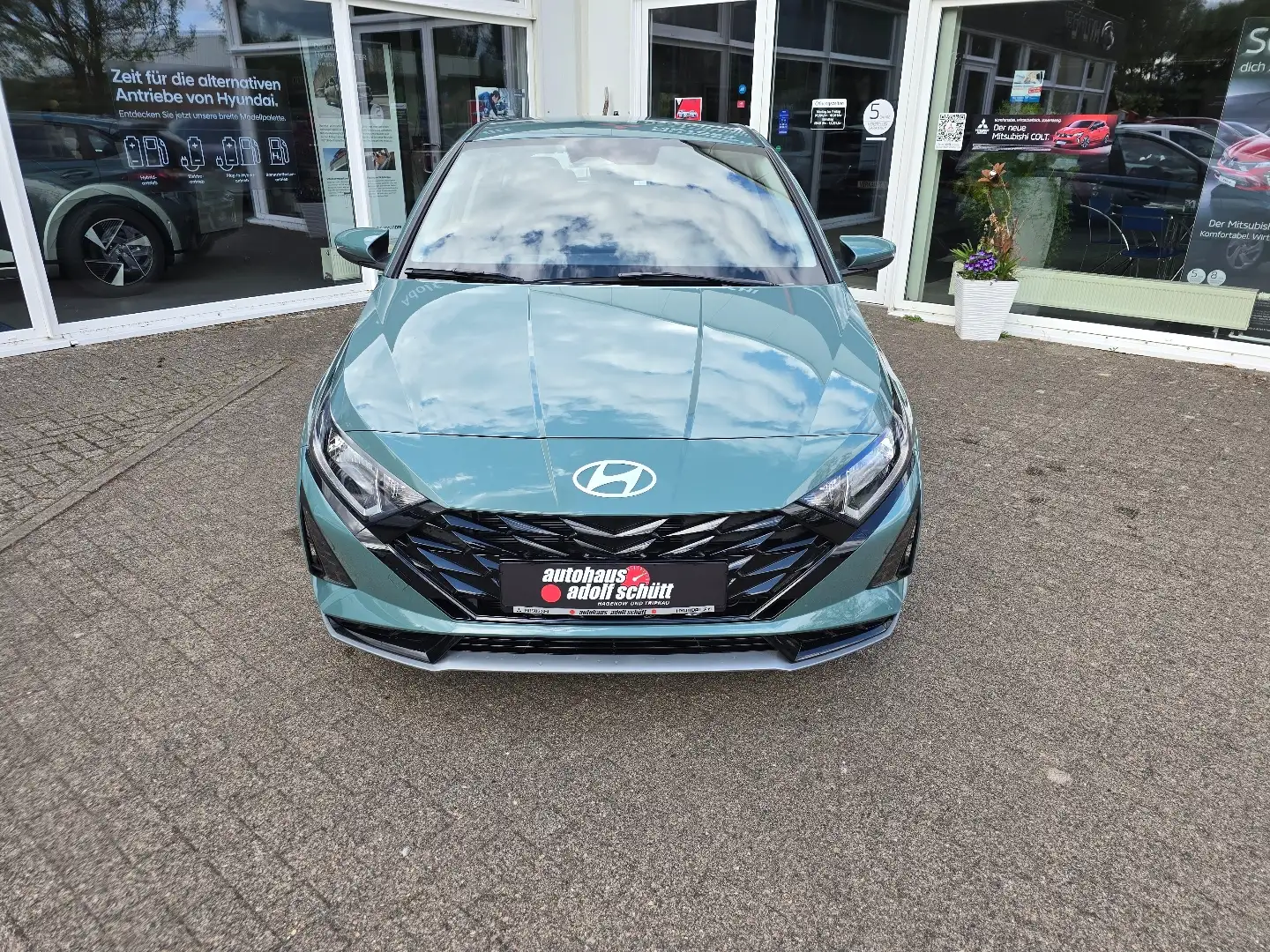 Hyundai i20 FL MY25 1.0 T100 PS 6-MT Select, Funktionsp Grün - 2