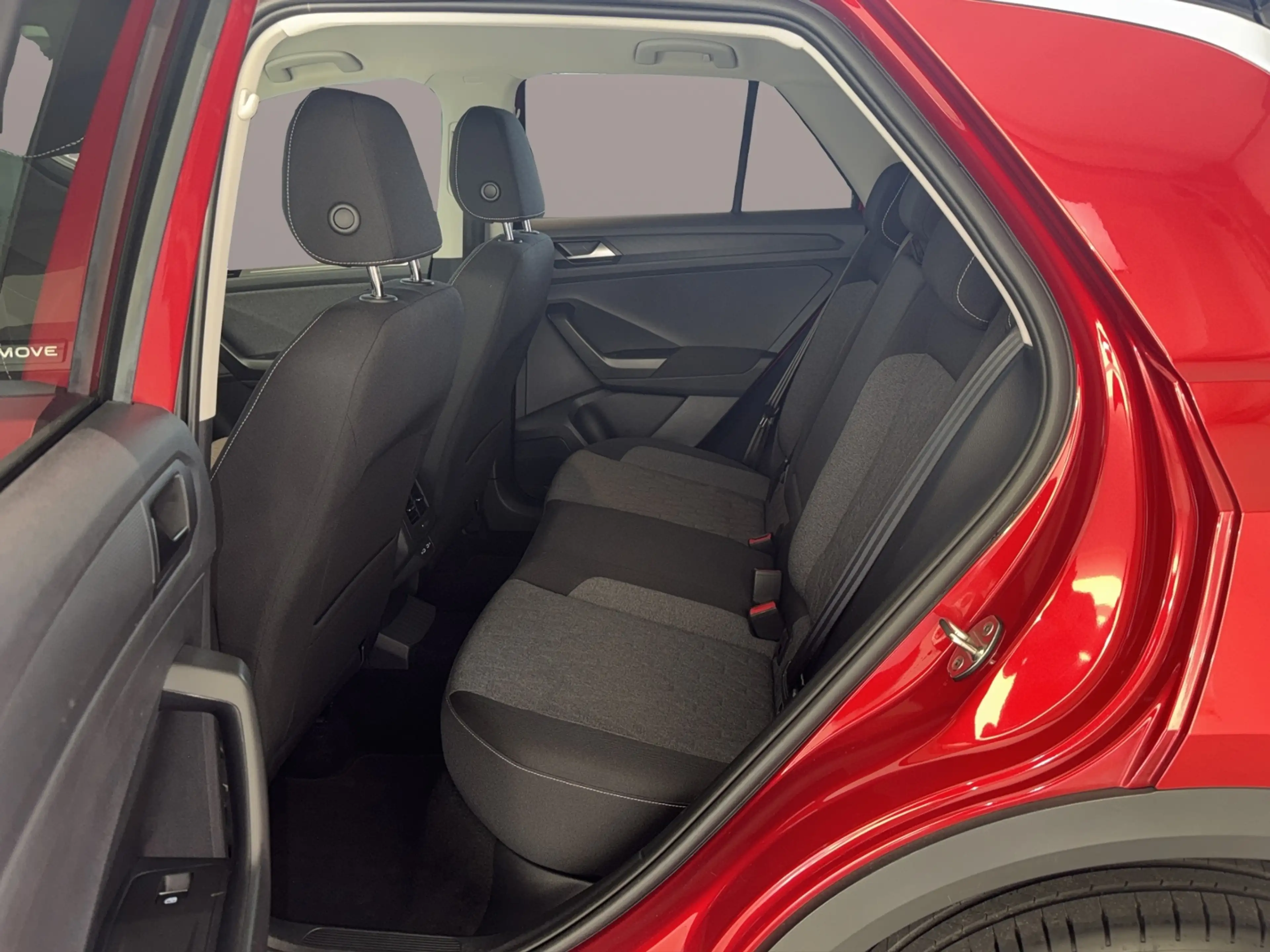 Volkswagen T-Roc Move 1.5TSI DSG *LED+*StndHzg*DC Pro*RV* — photo 13