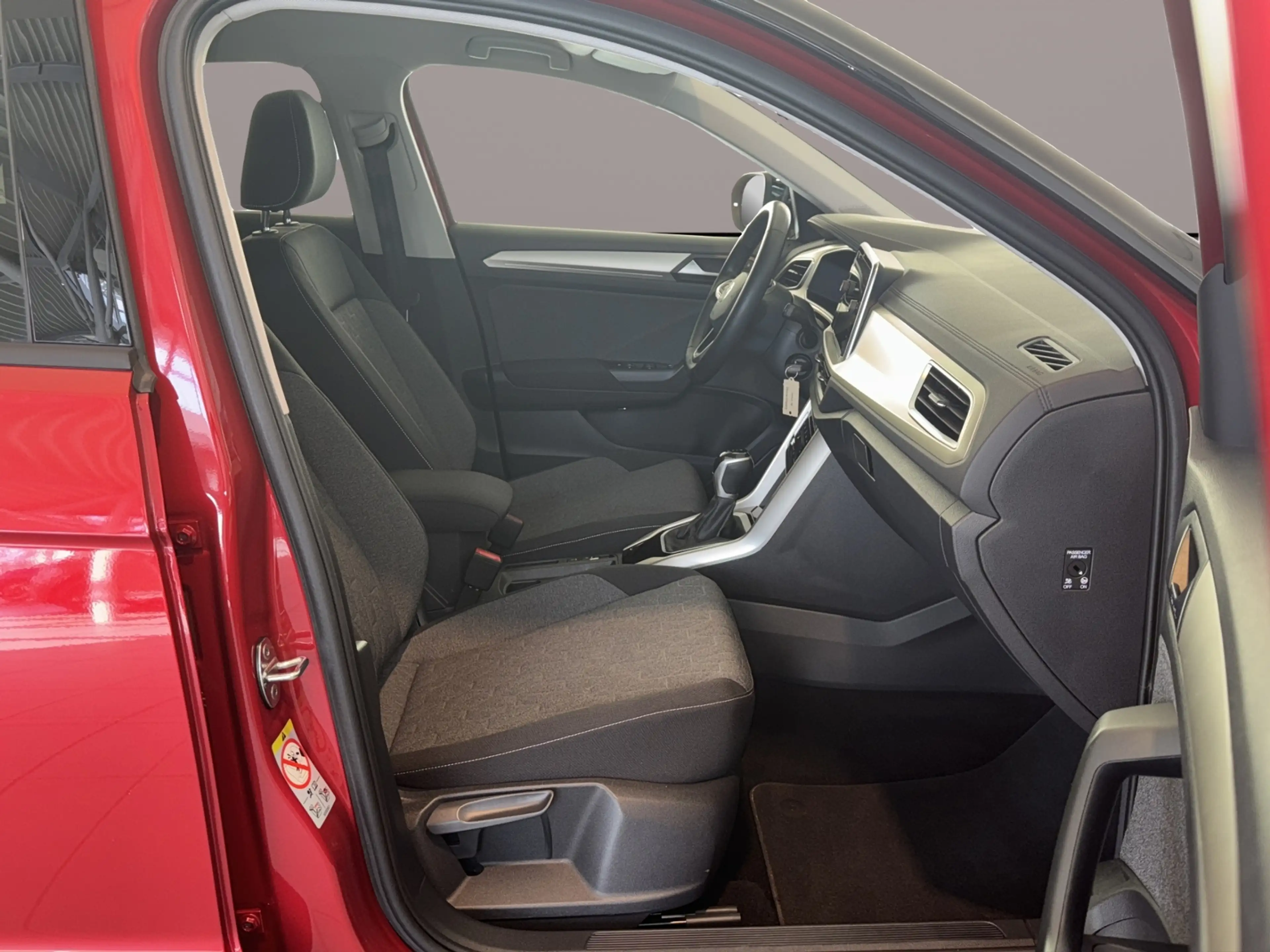 Volkswagen T-Roc Move 1.5TSI DSG *LED+*StndHzg*DC Pro*RV* — photo 15