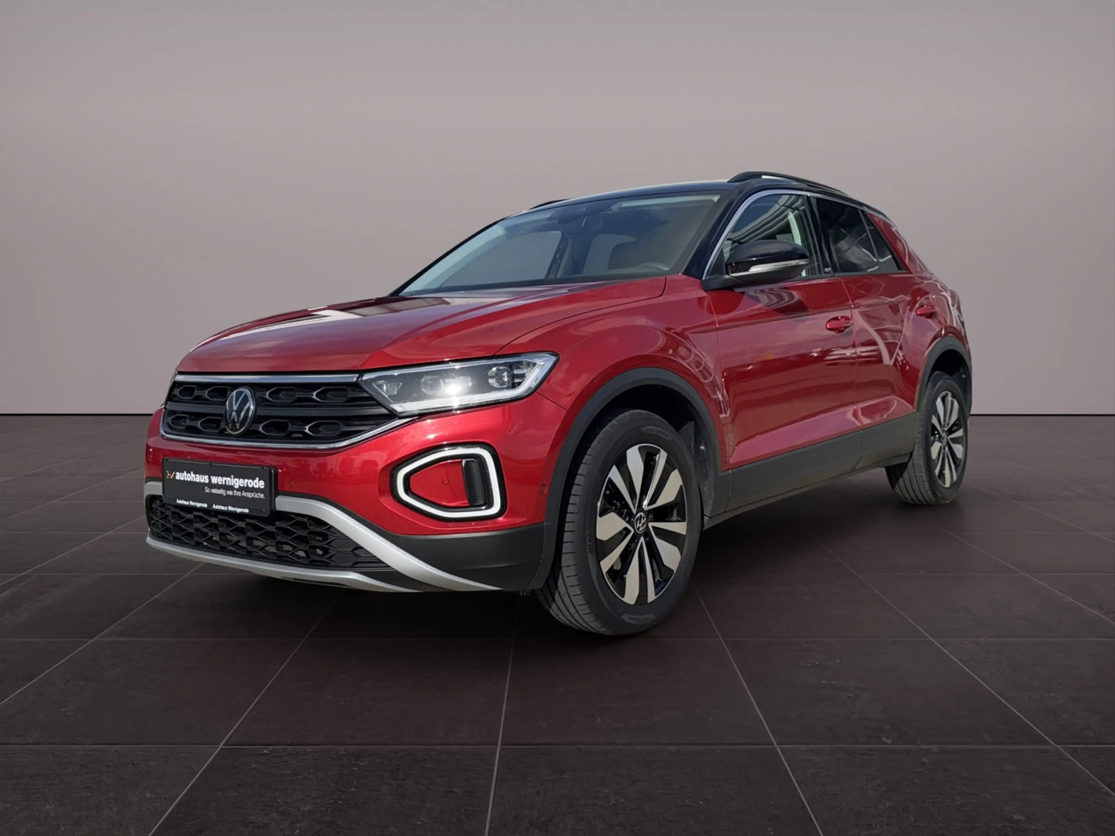 Volkswagen T-Roc Move 1.5TSI DSG *LED+*StndHzg*DC Pro*RV* — photo 2