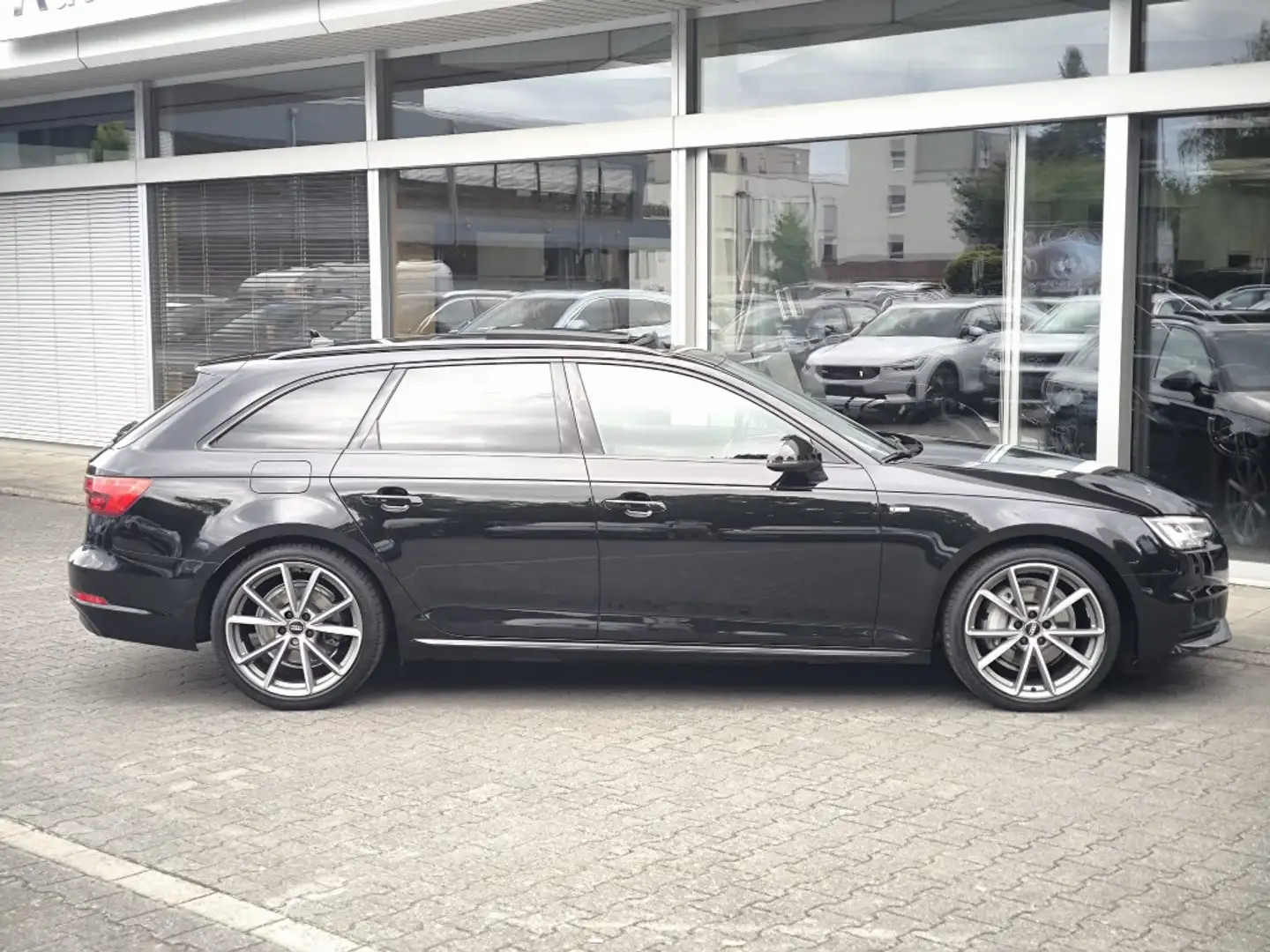 Audi A4 Quat 2X S Line PANO+MATRIX+VIRTU+NAVI+KAM+SHZ Black - 2