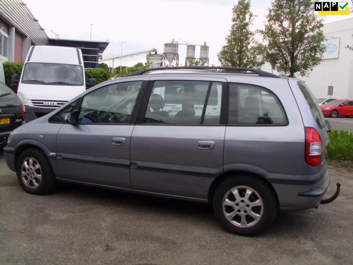 Opel Zafira 1.8-16V Elegance 7 SET MET AIRCO Gris - 1