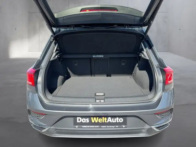 Volkswagen T-Roc view 13