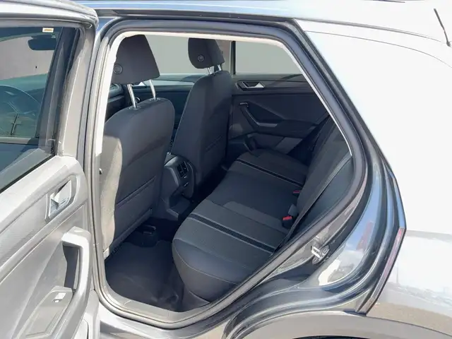 Volkswagen T-Roc view 12