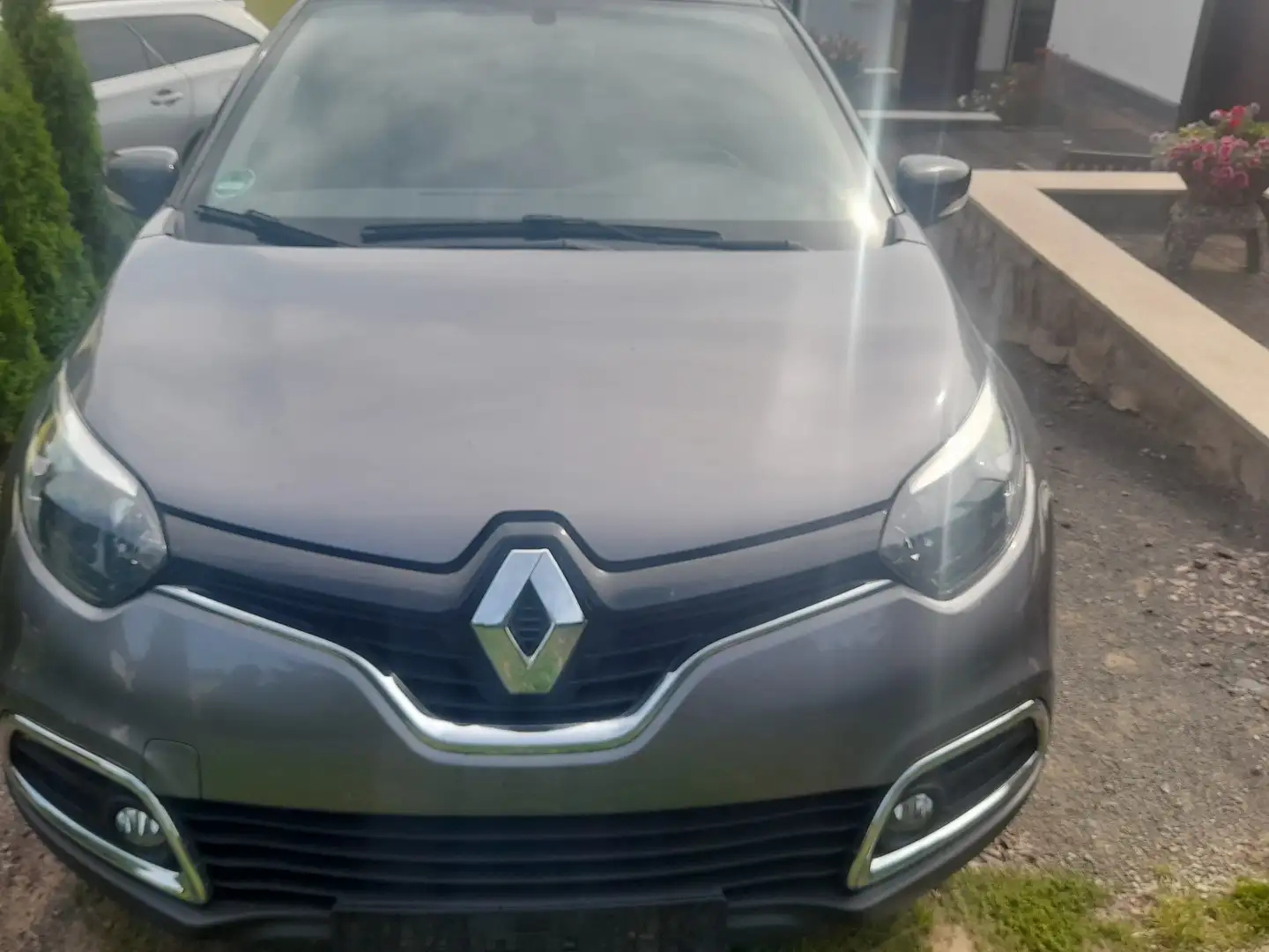 Renault Captur Expression,102000 km,Tüv Neu Gris - 1