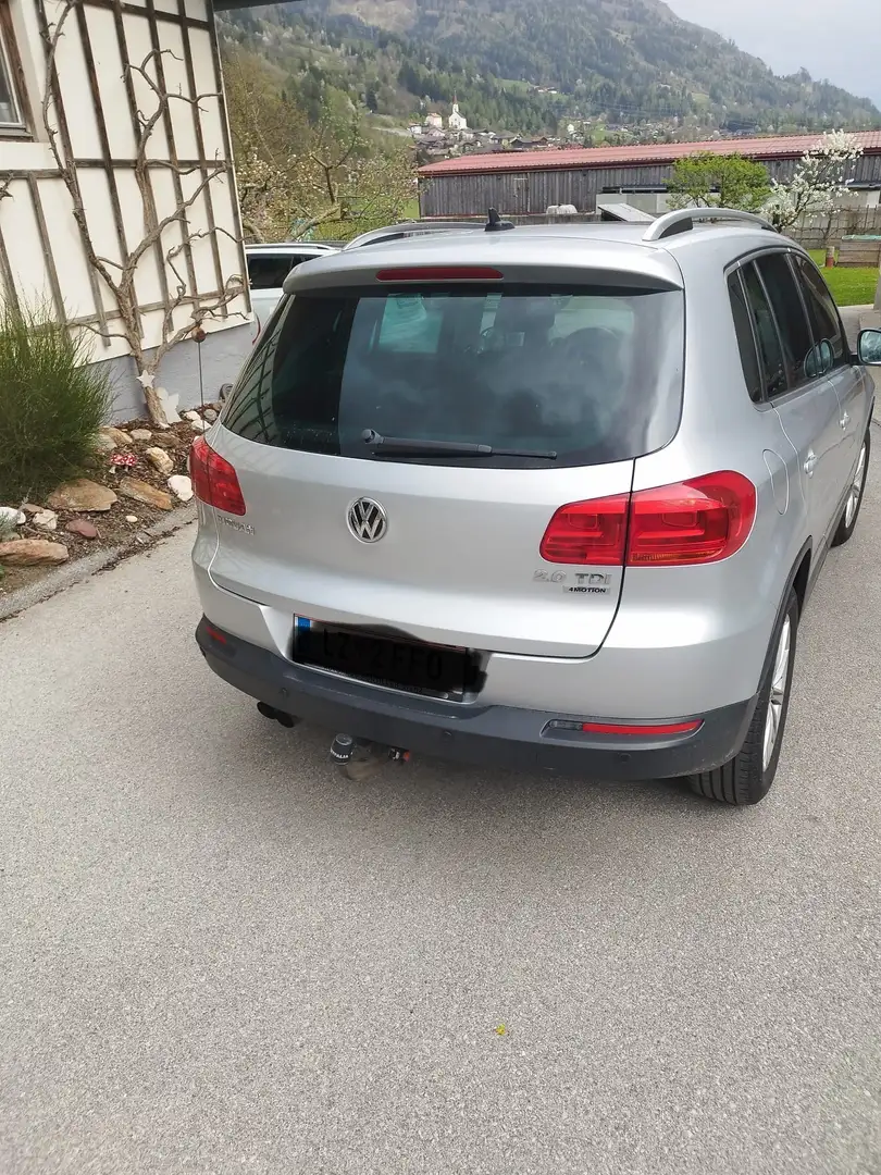 Volkswagen Tiguan 2,0 TDI BMT 4Motion  DSG Silber - 2