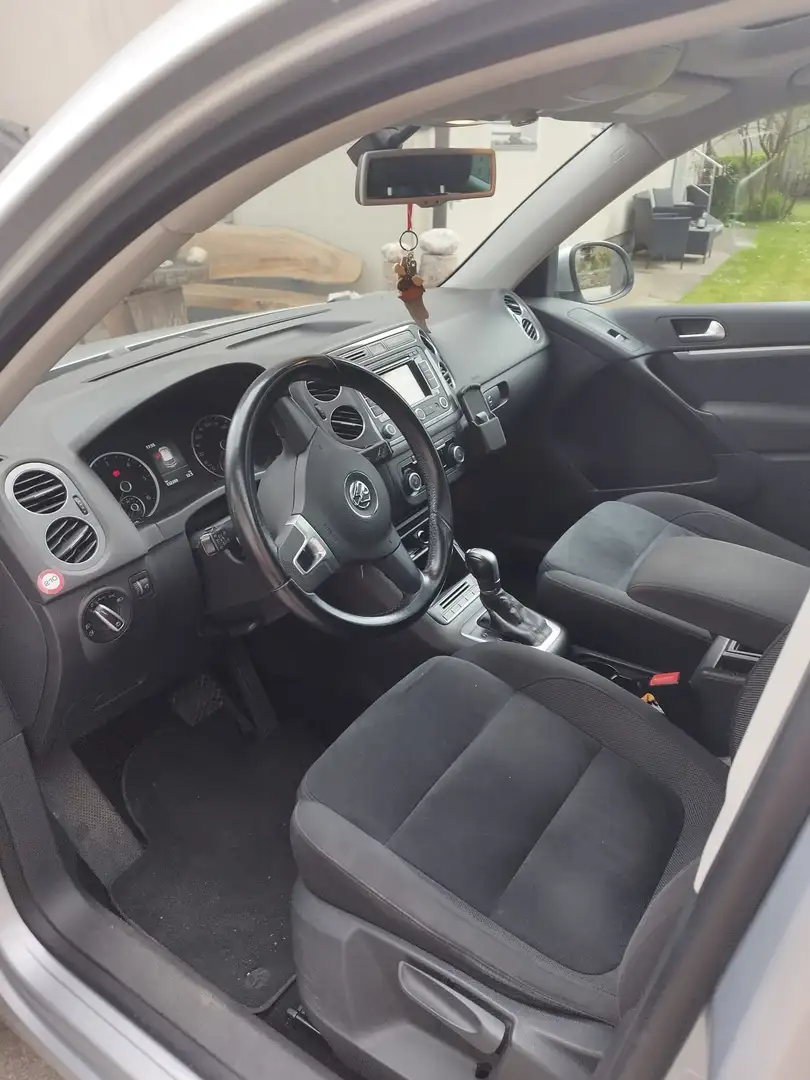 Volkswagen Tiguan 2,0 TDI BMT 4Motion  DSG Silber - 1