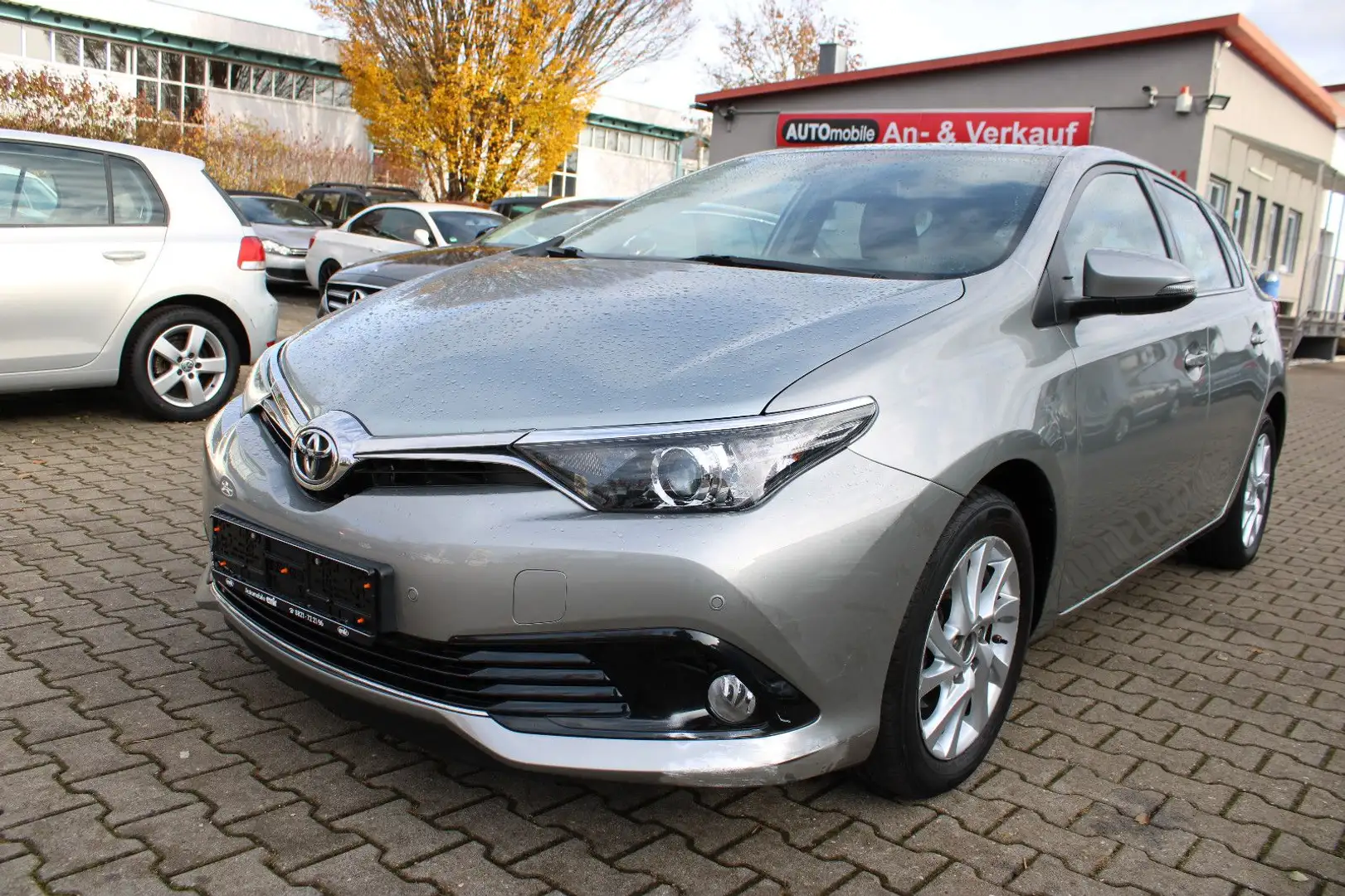 Toyota Auris 1,2-l-Turbo PDC,Kamera,LED Grau - 1
