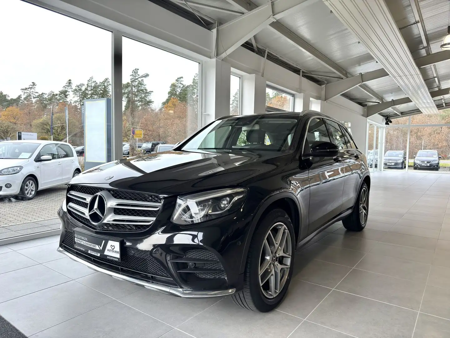 Mercedes-Benz GLC 250 4Matic AMG Line LED*RFK*2HAND Schwarz - 1