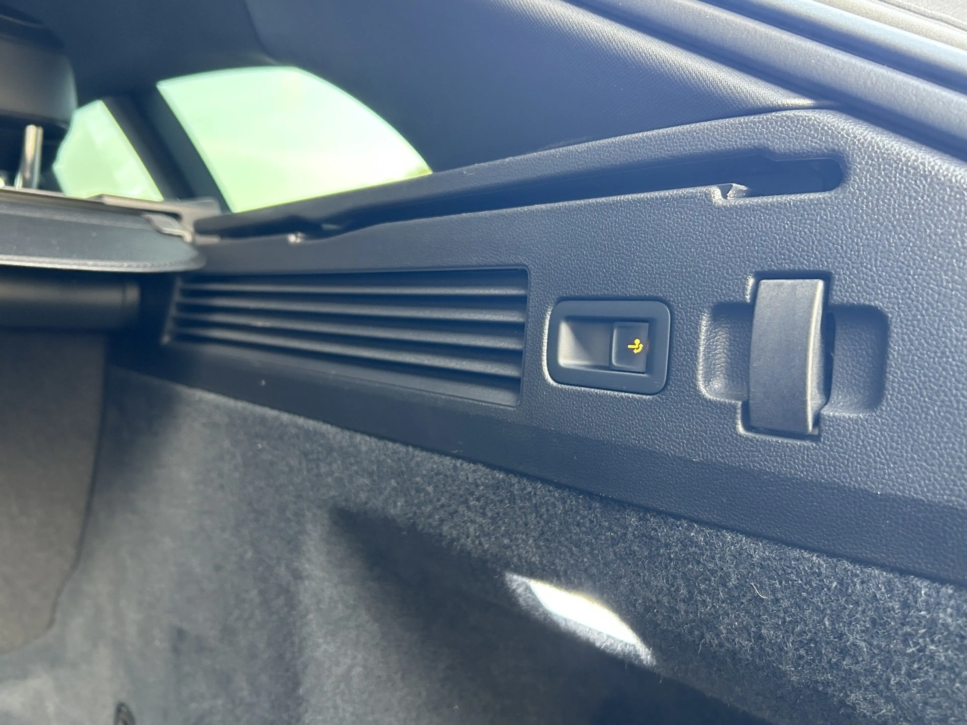 Volkswagen Arteon Shooting Brake R-Line AHK Shz Navi LED — photo 14