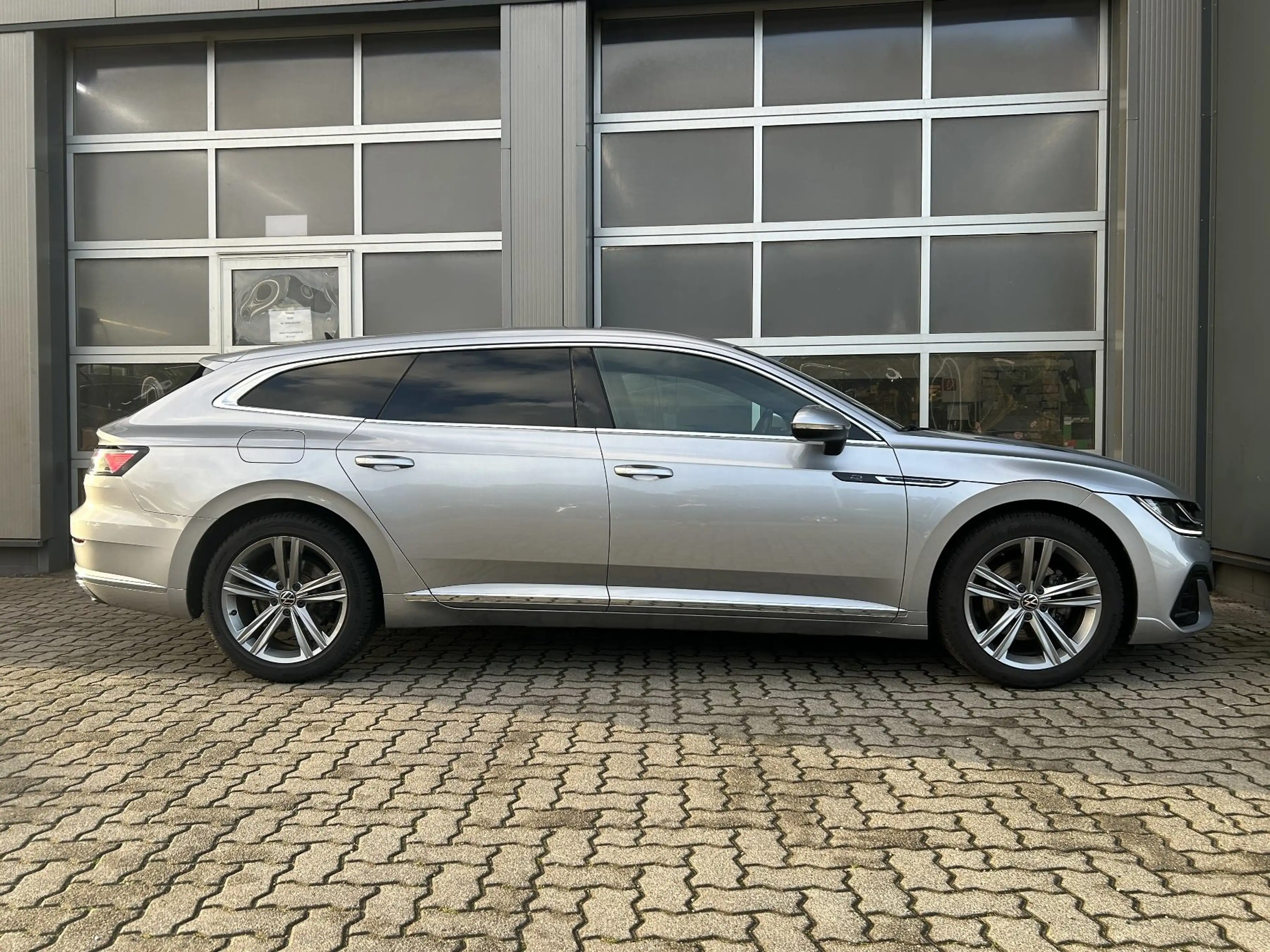 Volkswagen Arteon Shooting Brake R-Line AHK Shz Navi LED — photo 6