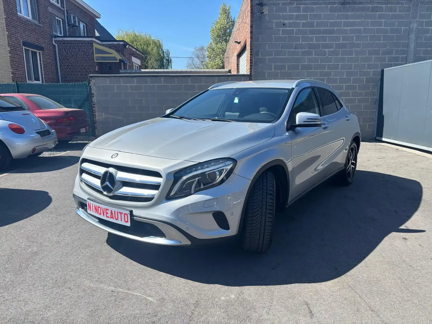 Mercedes-Benz GLA 180 i X156 Activity Edition*NAV PARKSENSOR CRUISE BT Grijs - 2