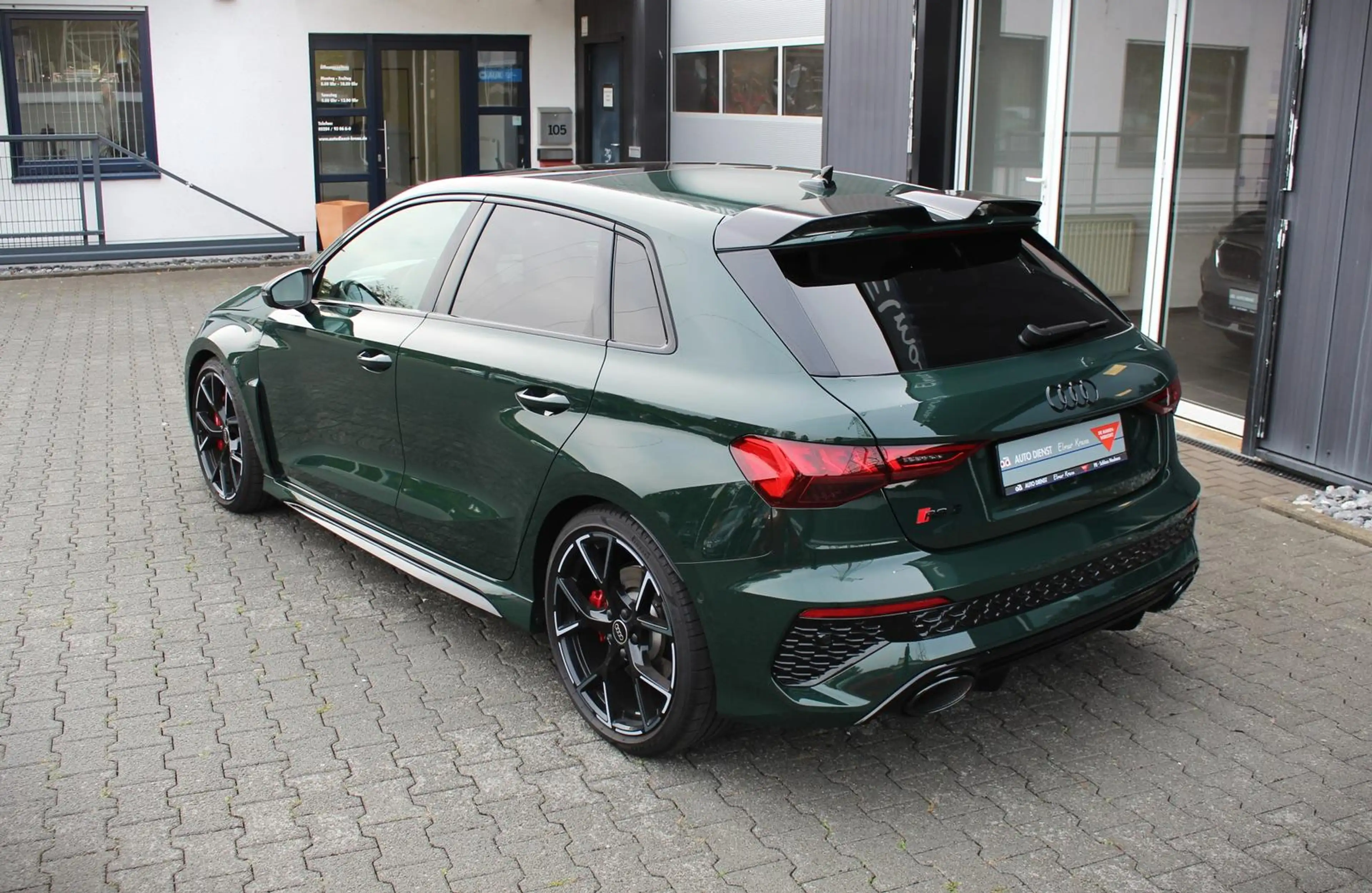 Audi RS3 2.5 20V TFSI, 294kW/400PS Pano, Spoiler, — photo 2
