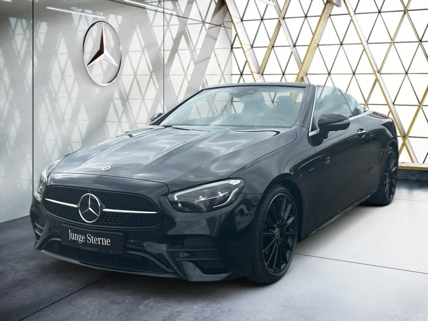 Mercedes-Benz E 300 Cabriolet AMG NIGHT EDITION Distro+*360°** Groen - 1