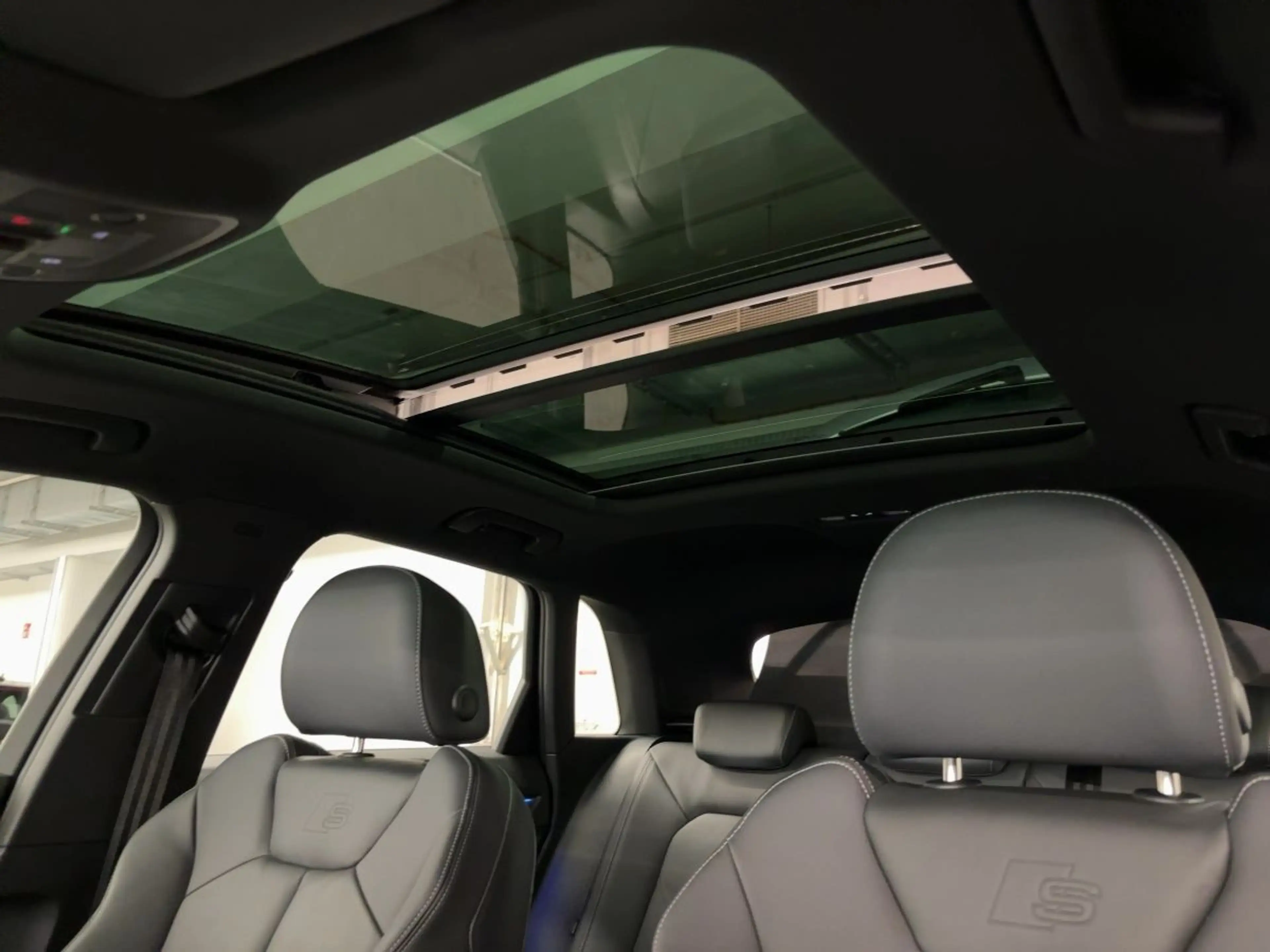 Audi Q3 45 e S tr. PDC LED NAVI VIRTUAL PANO — photo 12