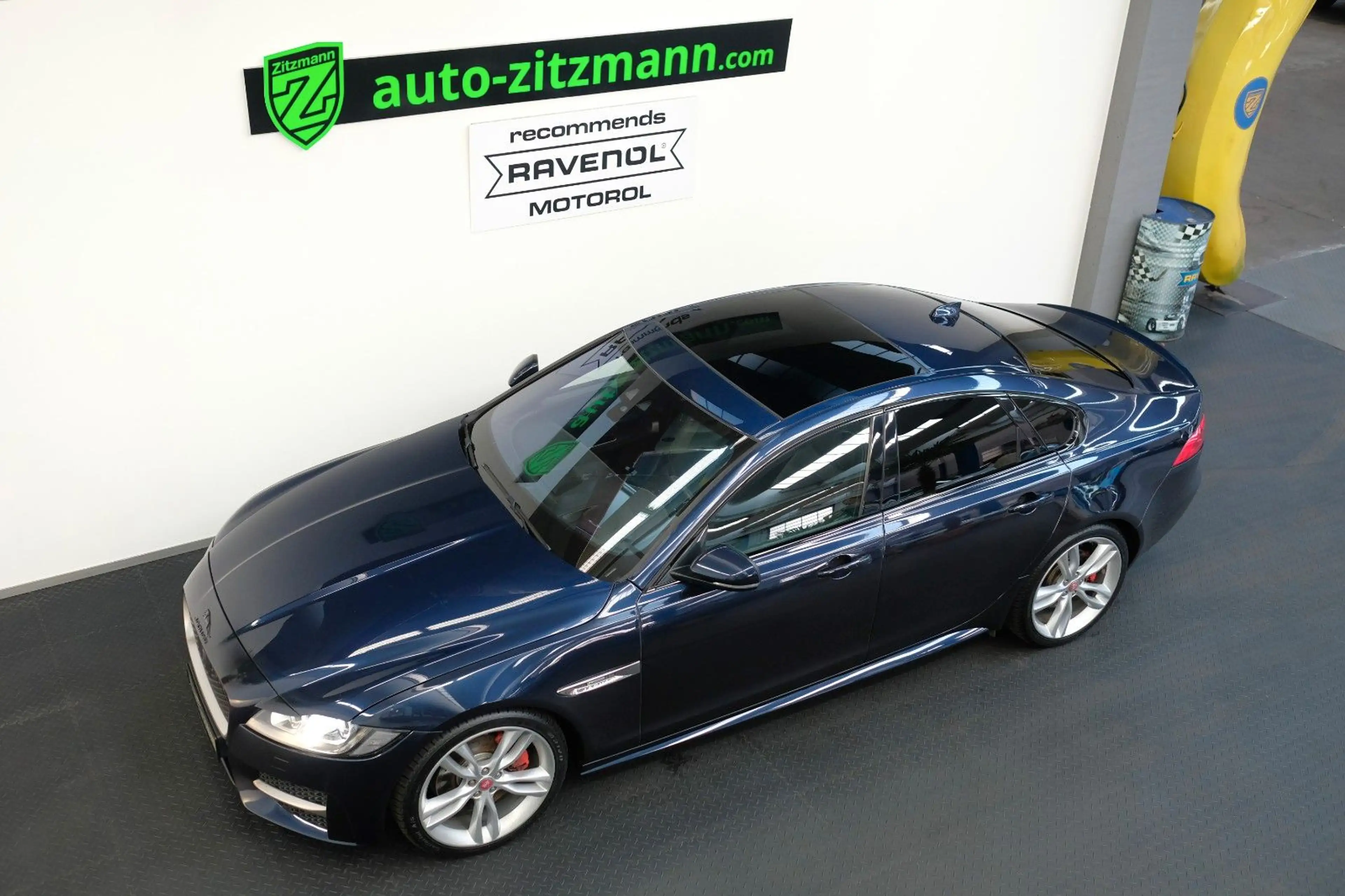 Jaguar XF R-SPORT/NAVI/KAMERA/SCHIEBEDACH/20ZOLL/HUD