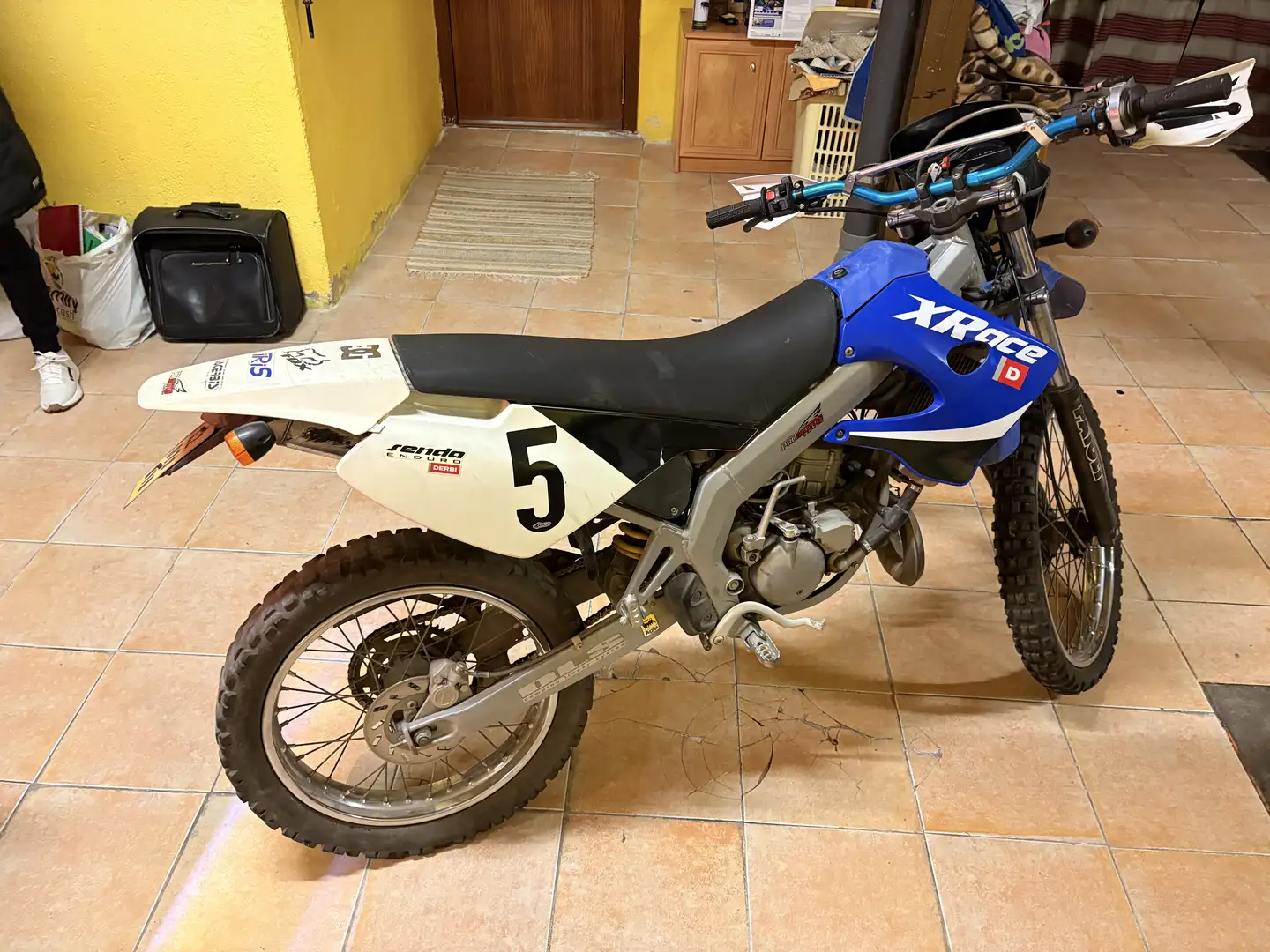 Derbi Senda Manillar, Linea De Escape Leo Vinci V6 Y Manetas - 2