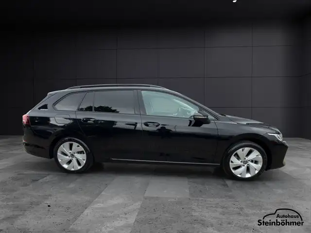 Volkswagen Golf view 8