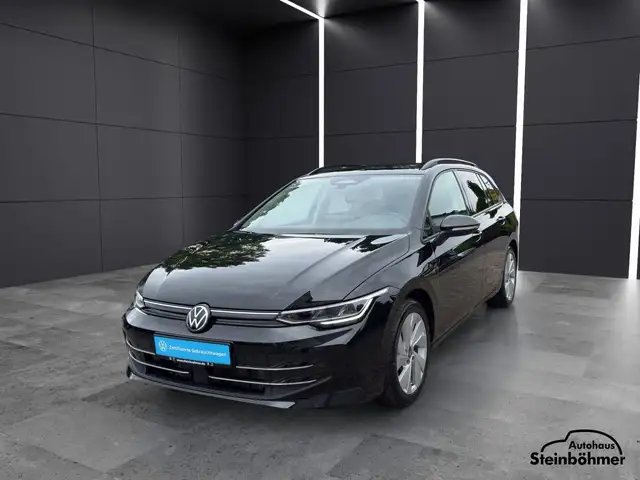 Volkswagen Golf view 2