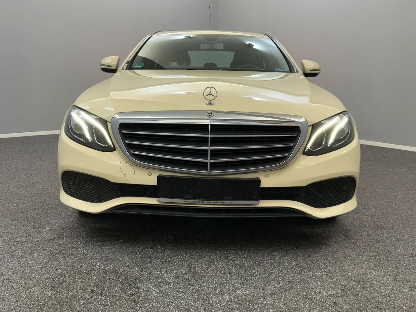 Mercedes-Benz E 200 d TAXI MANUFAKTUR*TAXAMETER*LED*NOTALARM Beige - 2