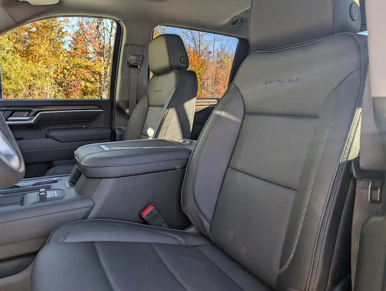 GMC Sierra 2500HD снимка GMC Sierra 2500HD