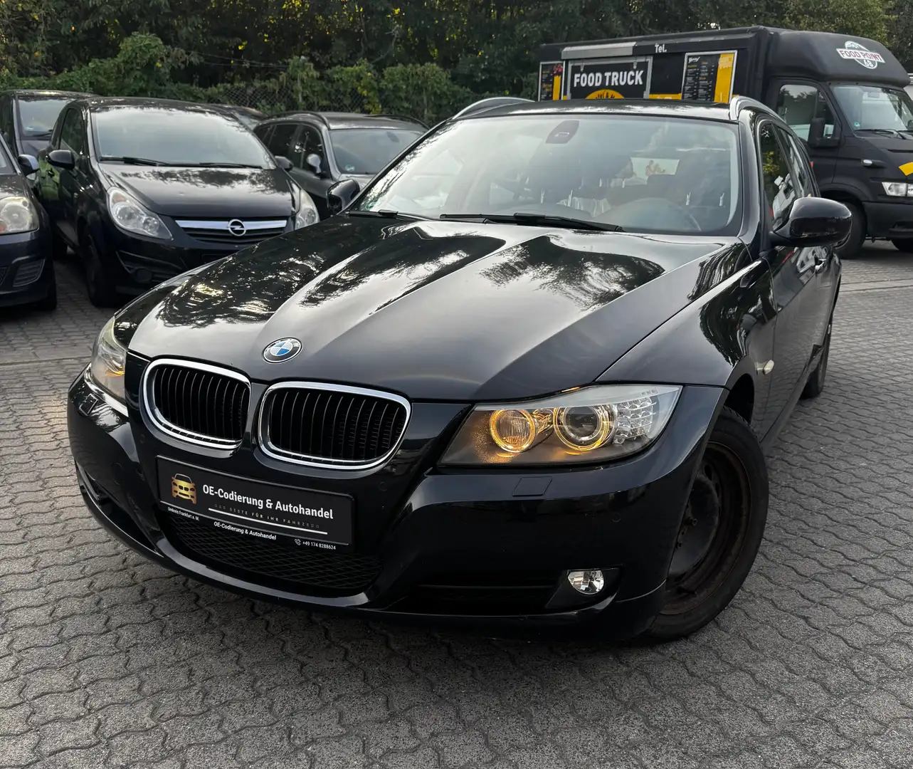 BMW 320 d *Facelift*TÜV27*Pano*SHZ*TÜV*8-Fach*Xenon* Schwarz - 1