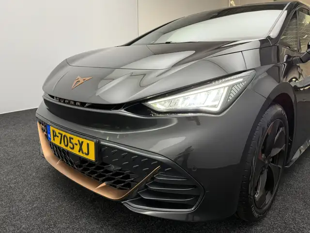 CUPRA Born view 5