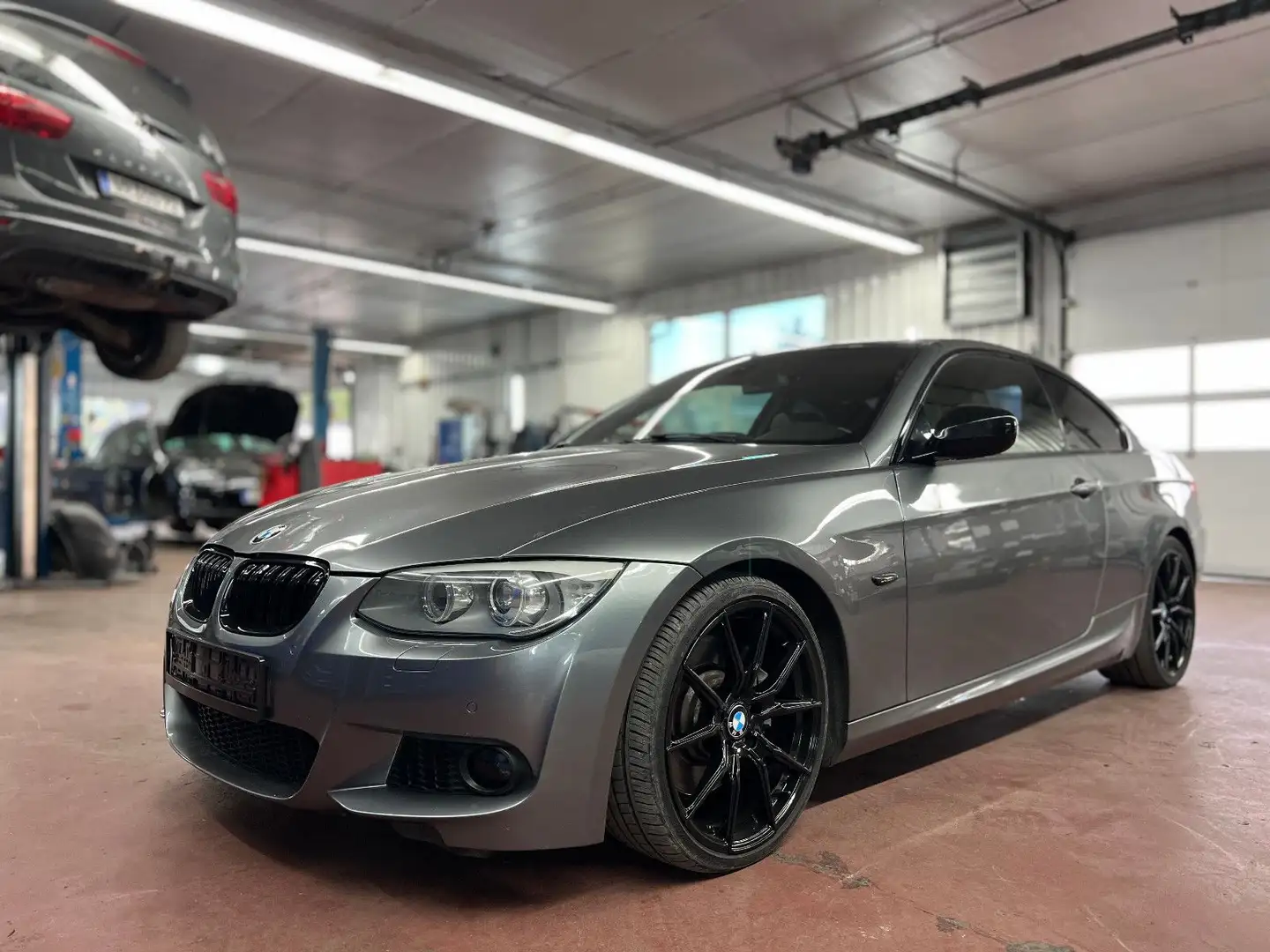 BMW 335 i M Sport Paket Performance ESD Gris - 1
