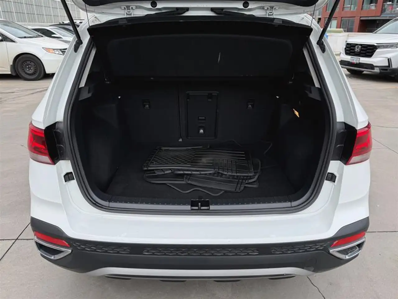 Volkswagen Taos снимка Volkswagen Taos