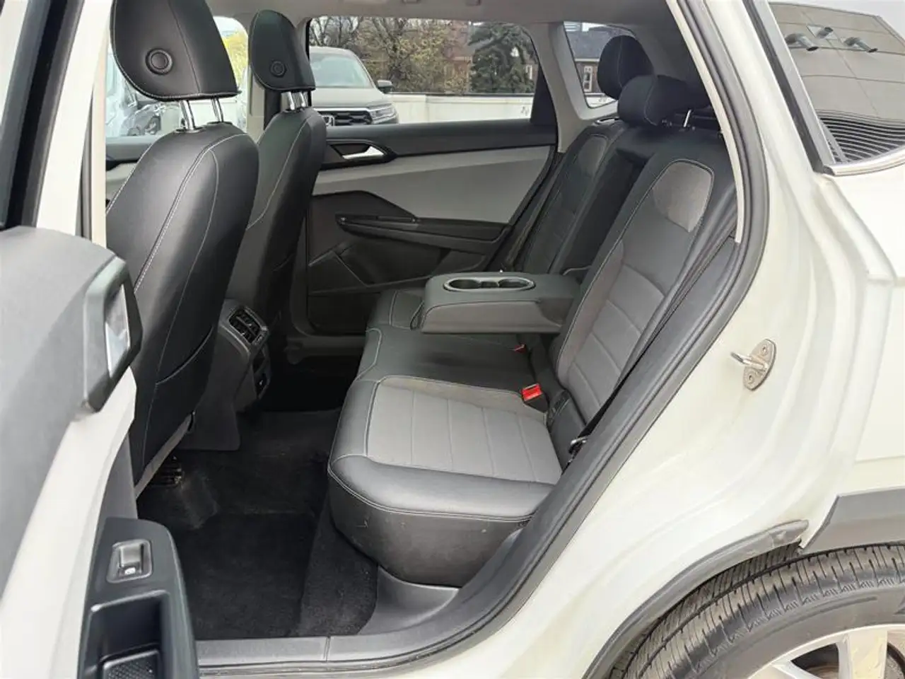 Volkswagen Taos снимка Volkswagen Taos