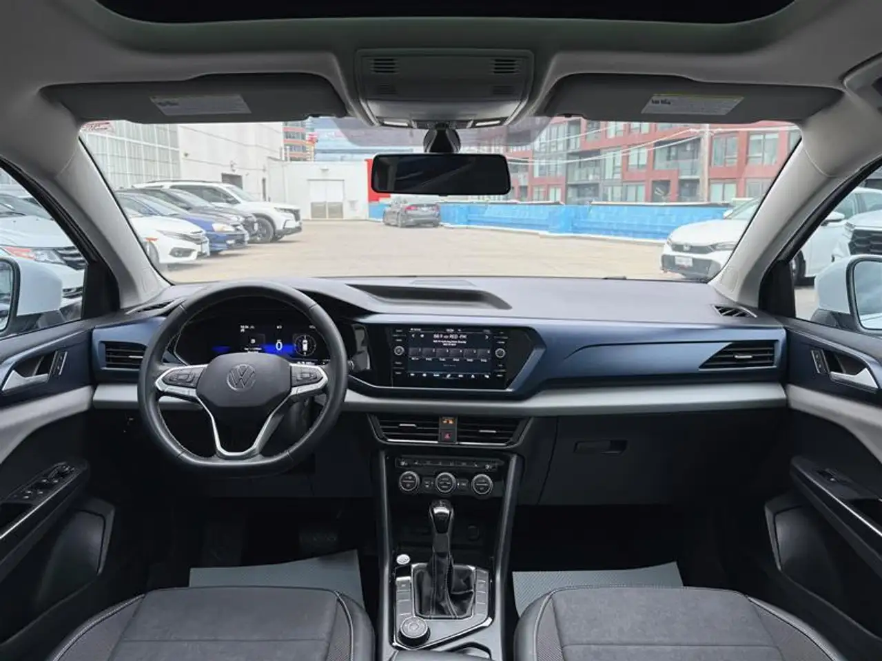 Volkswagen Taos снимка Volkswagen Taos