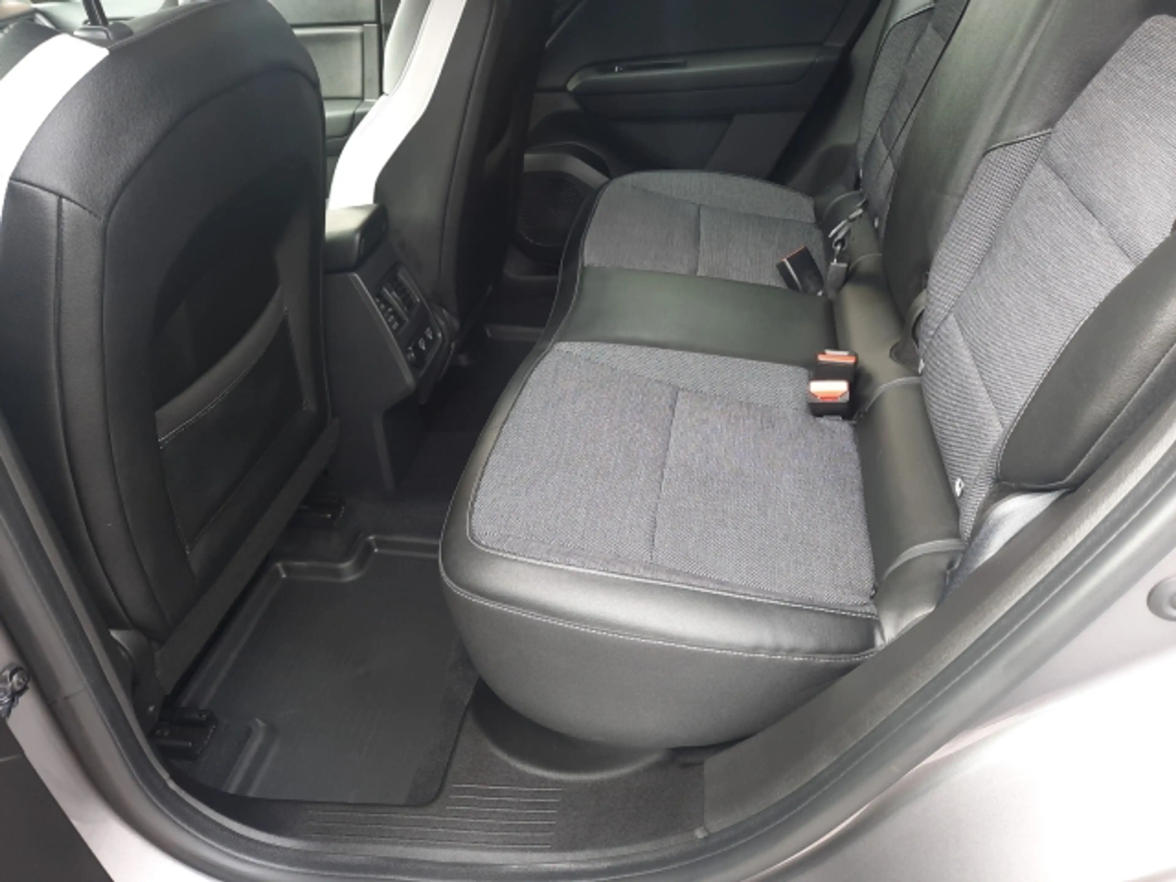 Renault Captur CAPTUR INTENS TCe100 — photo 11