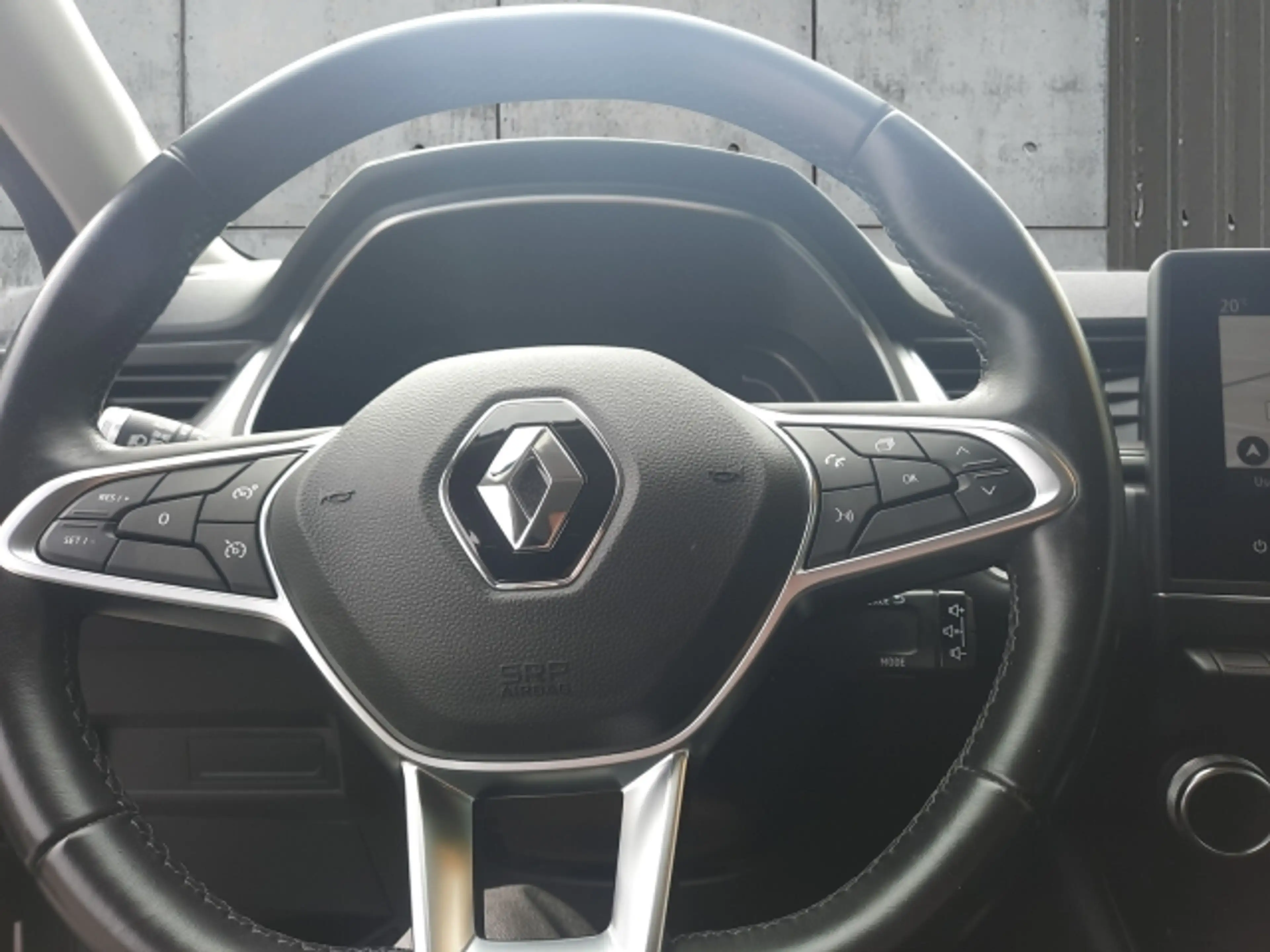 Renault Captur CAPTUR INTENS TCe100 — photo 14