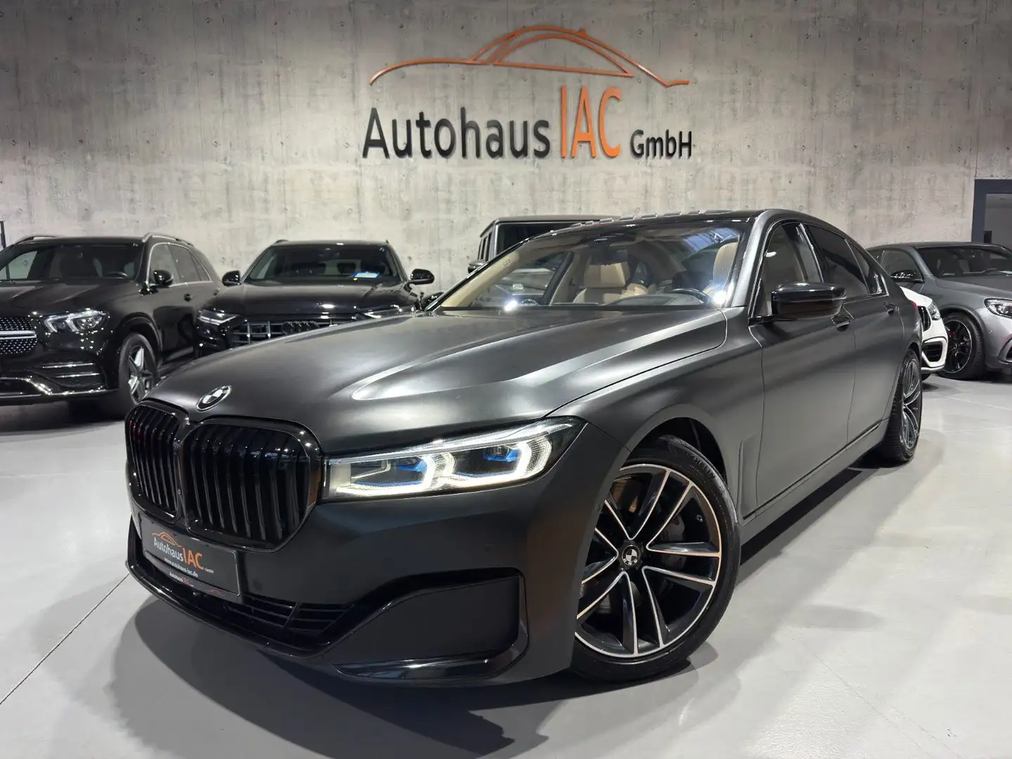 BMW 750 /i/xDrive/LASER/360*/LHZ/HUD/AIR/ACC/SPUR/HAR Noir - 1