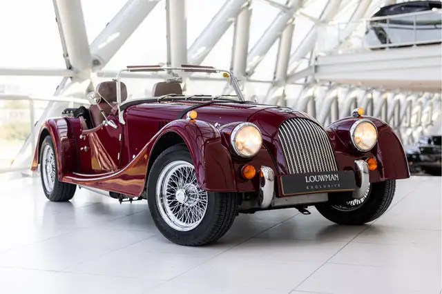 Morgan Plus 4 2.0 | Dark Maroon | Houten Stuurwiel | Bagagerek