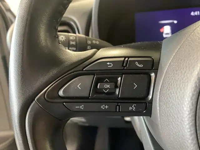 Toyota Yaris view 13